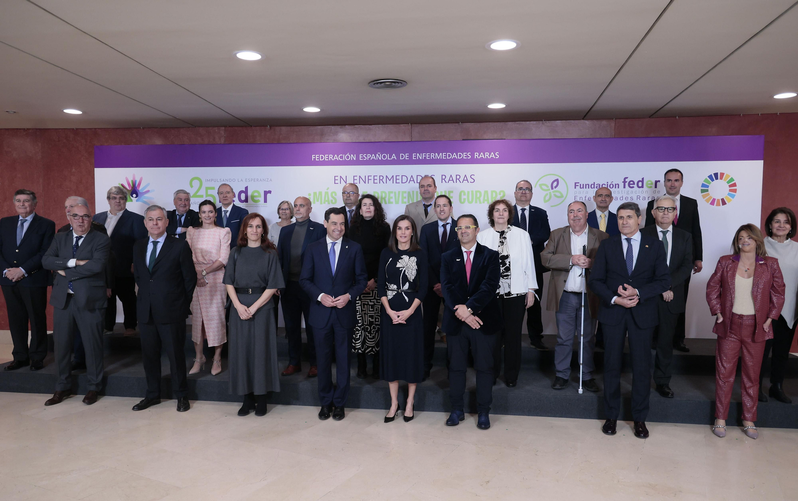 Las imágenes de la reina Leticia en el congreso de enfermedades raras