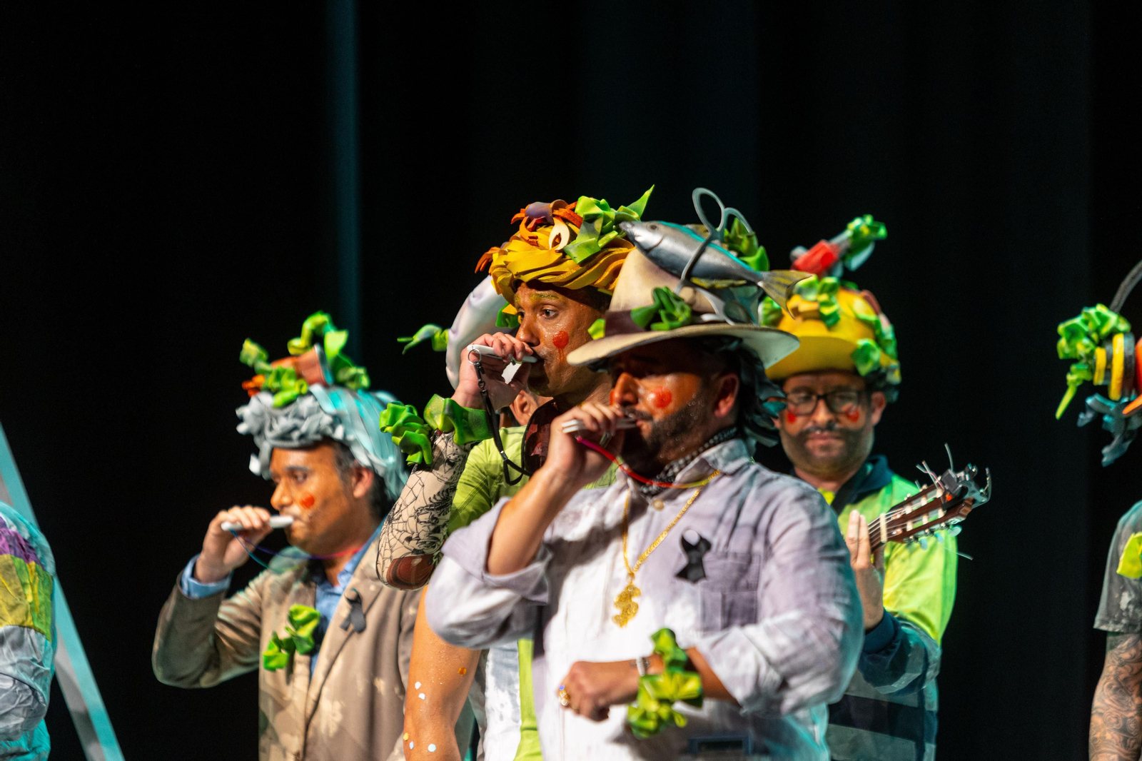 Imágenes de la sesión de este jueves en el Gran Teatro del Carnaval Colombino.