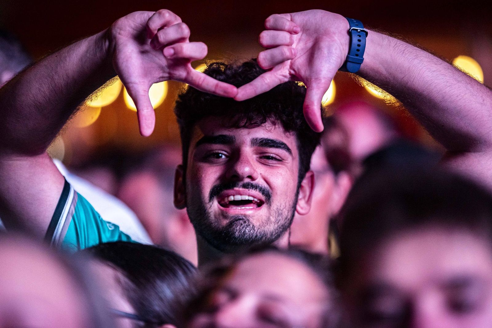 Búscate en las fotos del concierto de Melendi en Cádiz