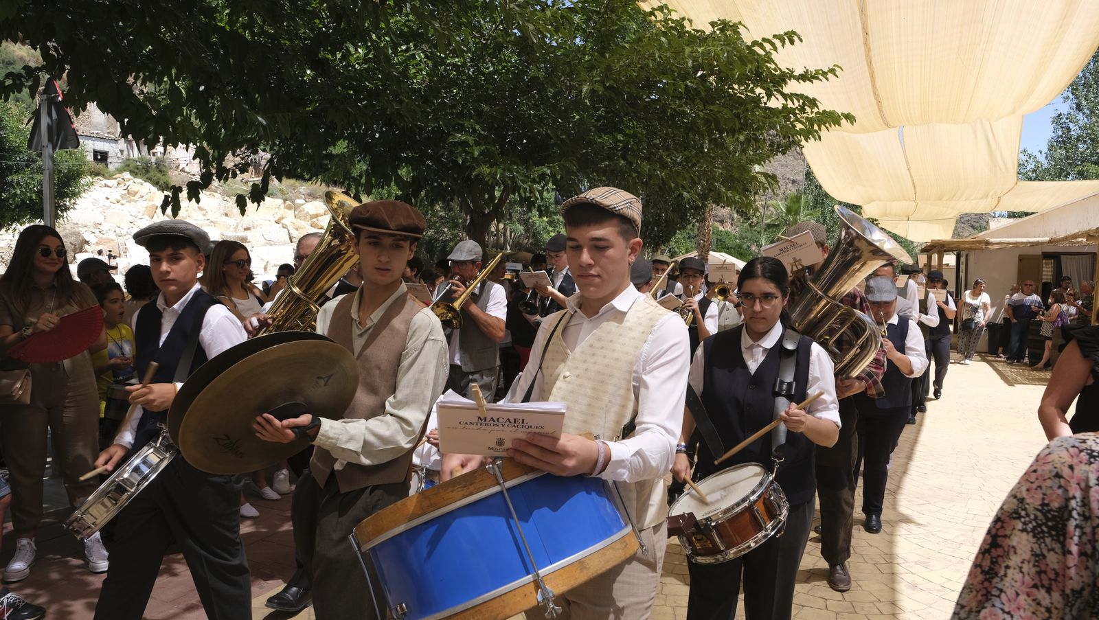 Imágenes de la recreación histórica Canteros y Caciques de Macael