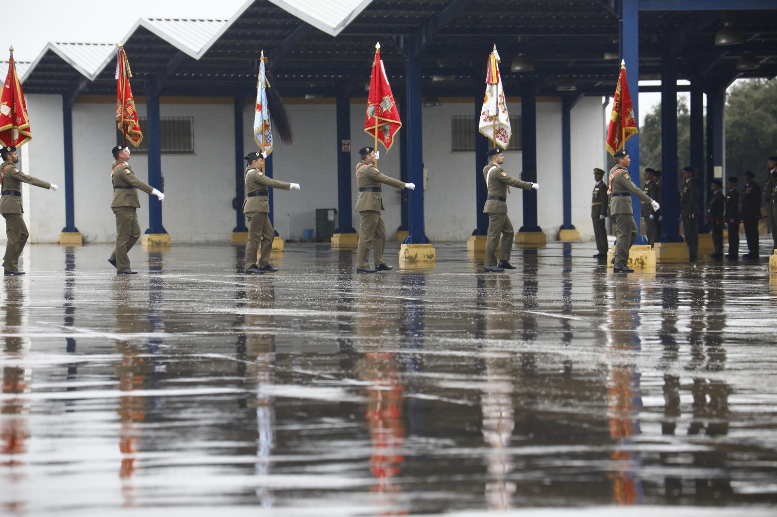 El desfile militar de la Brigada de Córdoba por la festividad de la Inmaculada, en imágenes El desfile militar de la Brigada de Córdoba por la festividad de la Inmaculada, en imágenes