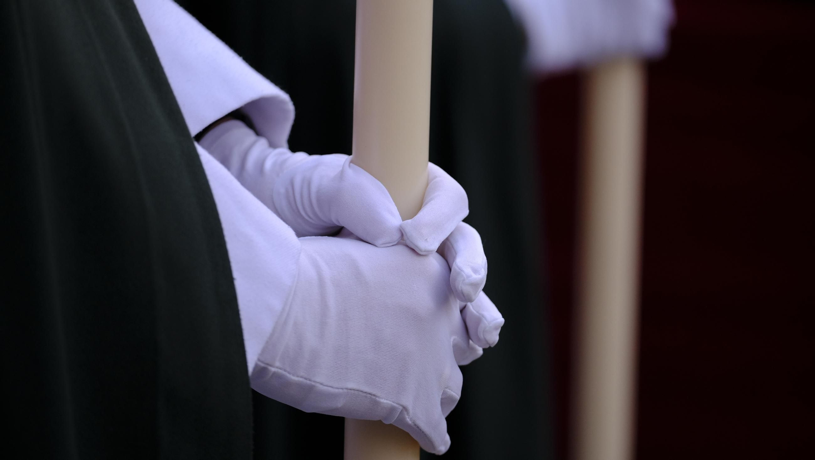 Estudiantes en la Semana Santa de Almería 2025