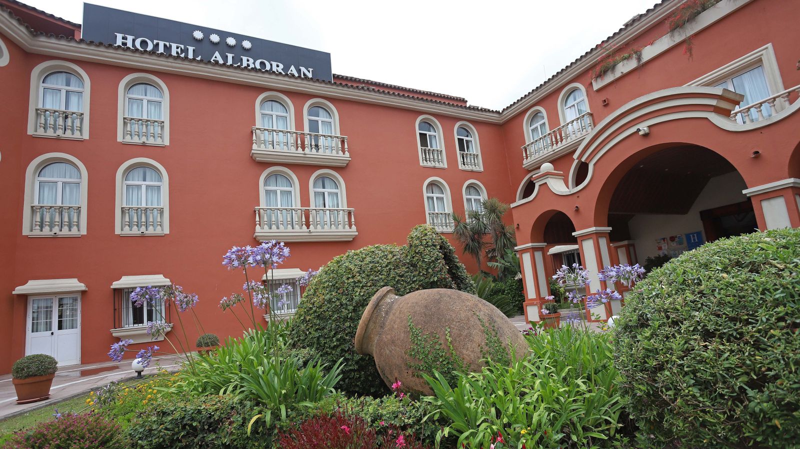 Hotel Alborán