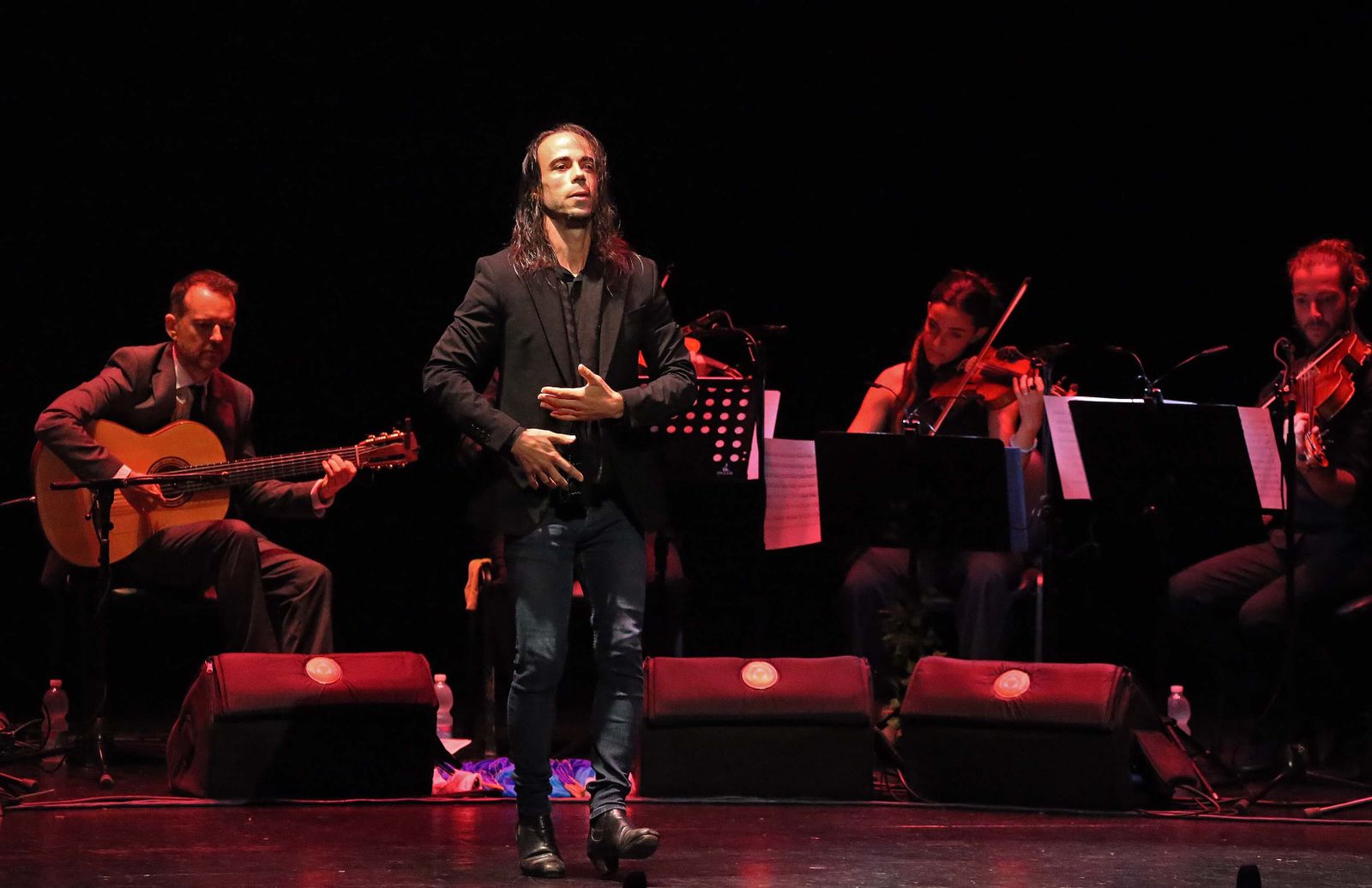 El concierto de Diego Valdivia en el teatro Florida, en imágenes