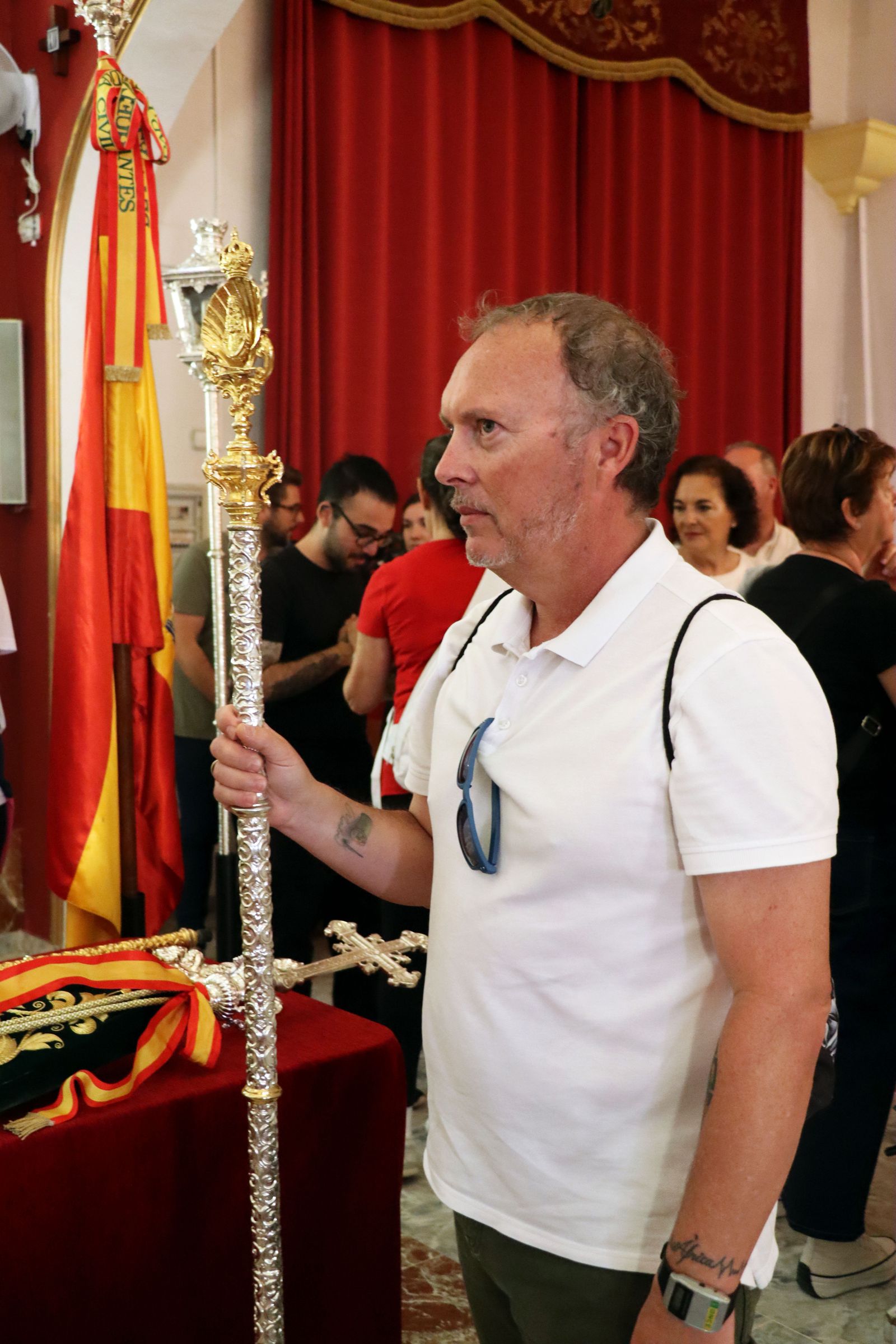 Visita guiada de la ONCE a la Hermandad de Emigrantes de Huelva, en imágenes