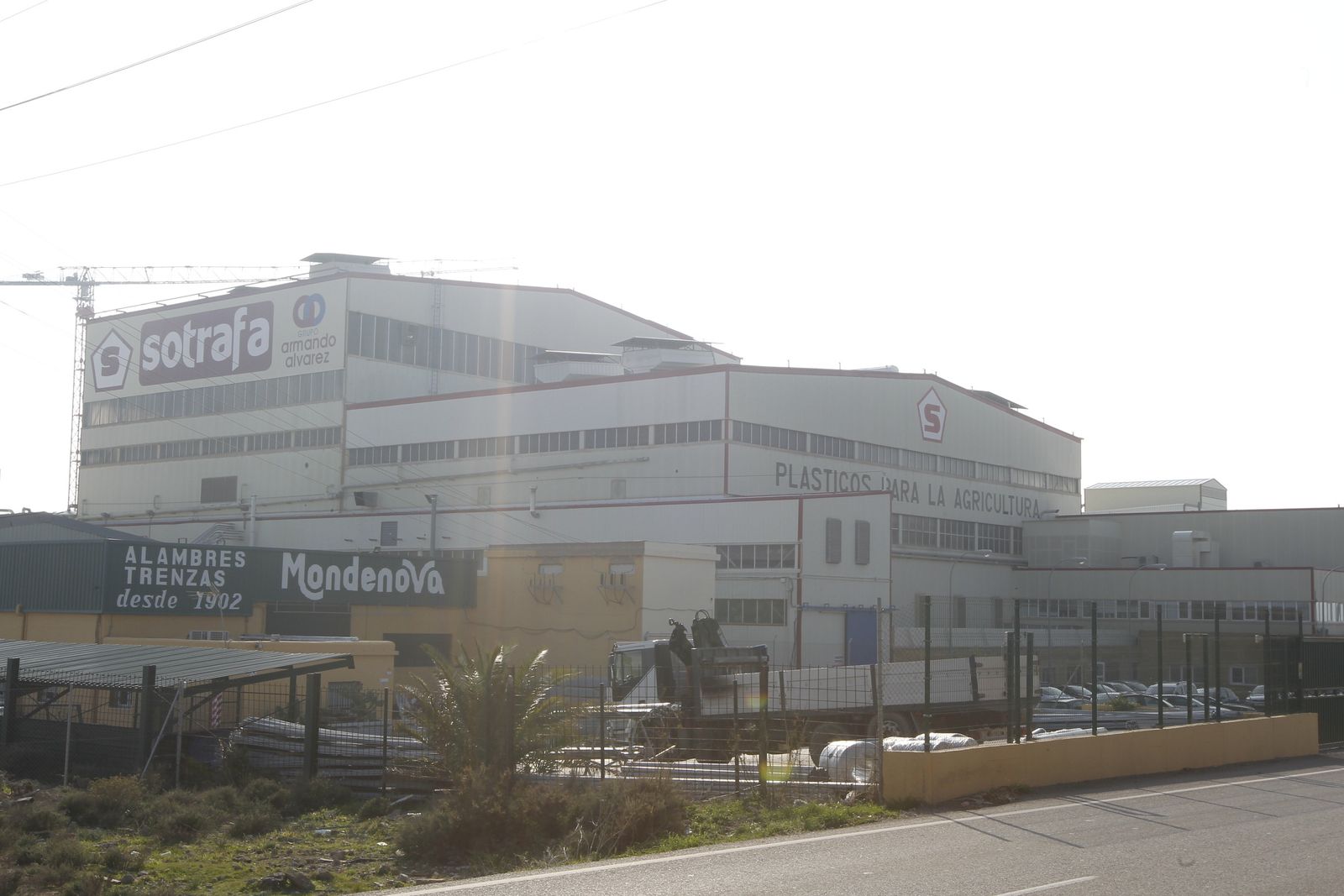 Sotrafa adquirió en verano las antiguas instalaciones que Morera & Vallejo compró a TPM en El Ejido, junto a la autovía.