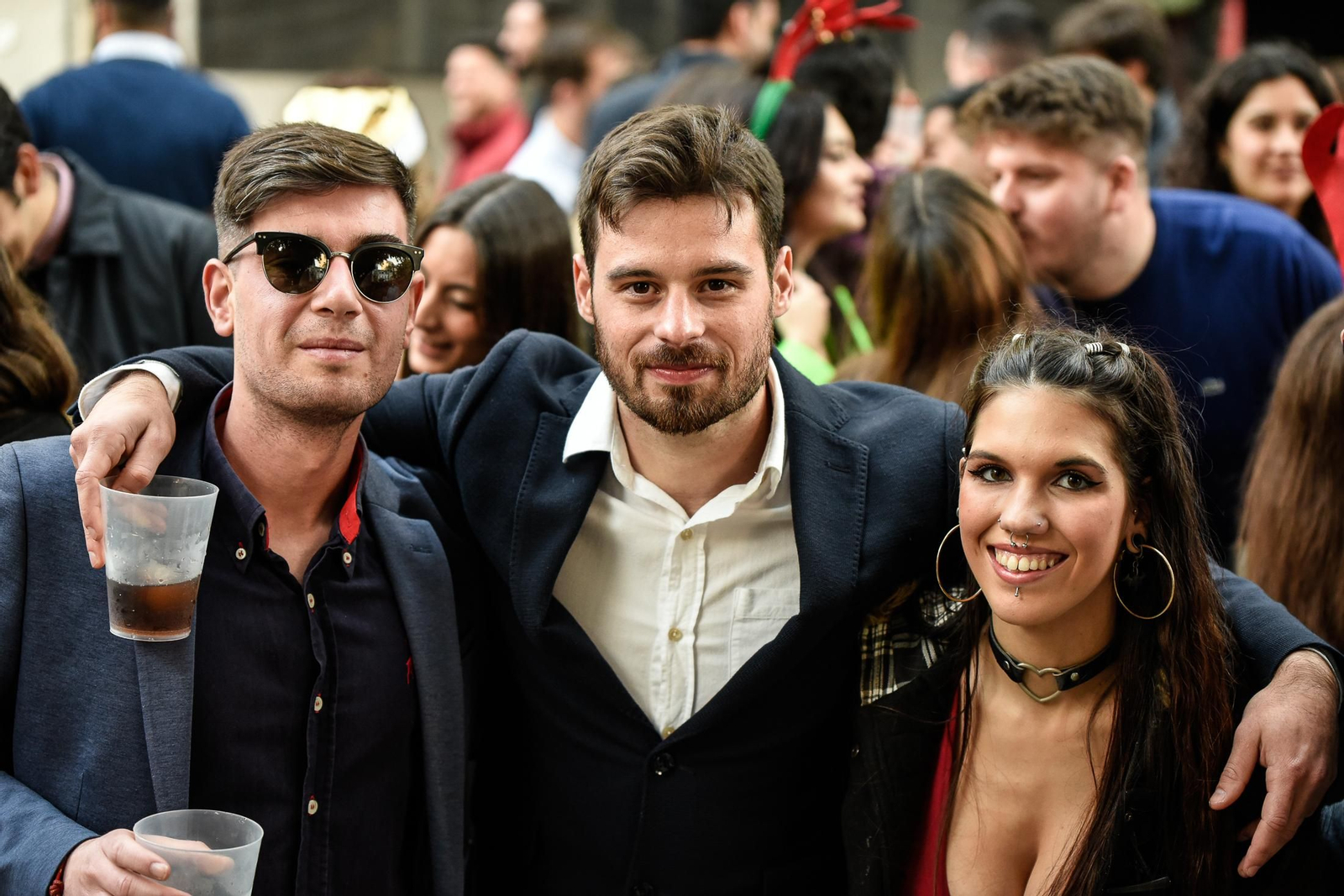 Imágenes de las celebraciones en el centro de Huelva la tarde del 24