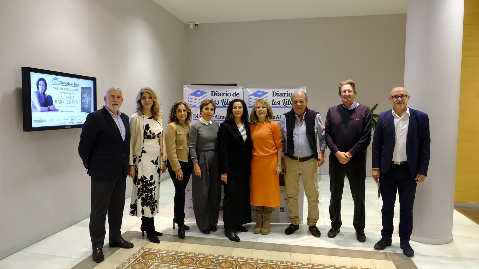 López Barrio  con organizadores y patrocinadores.