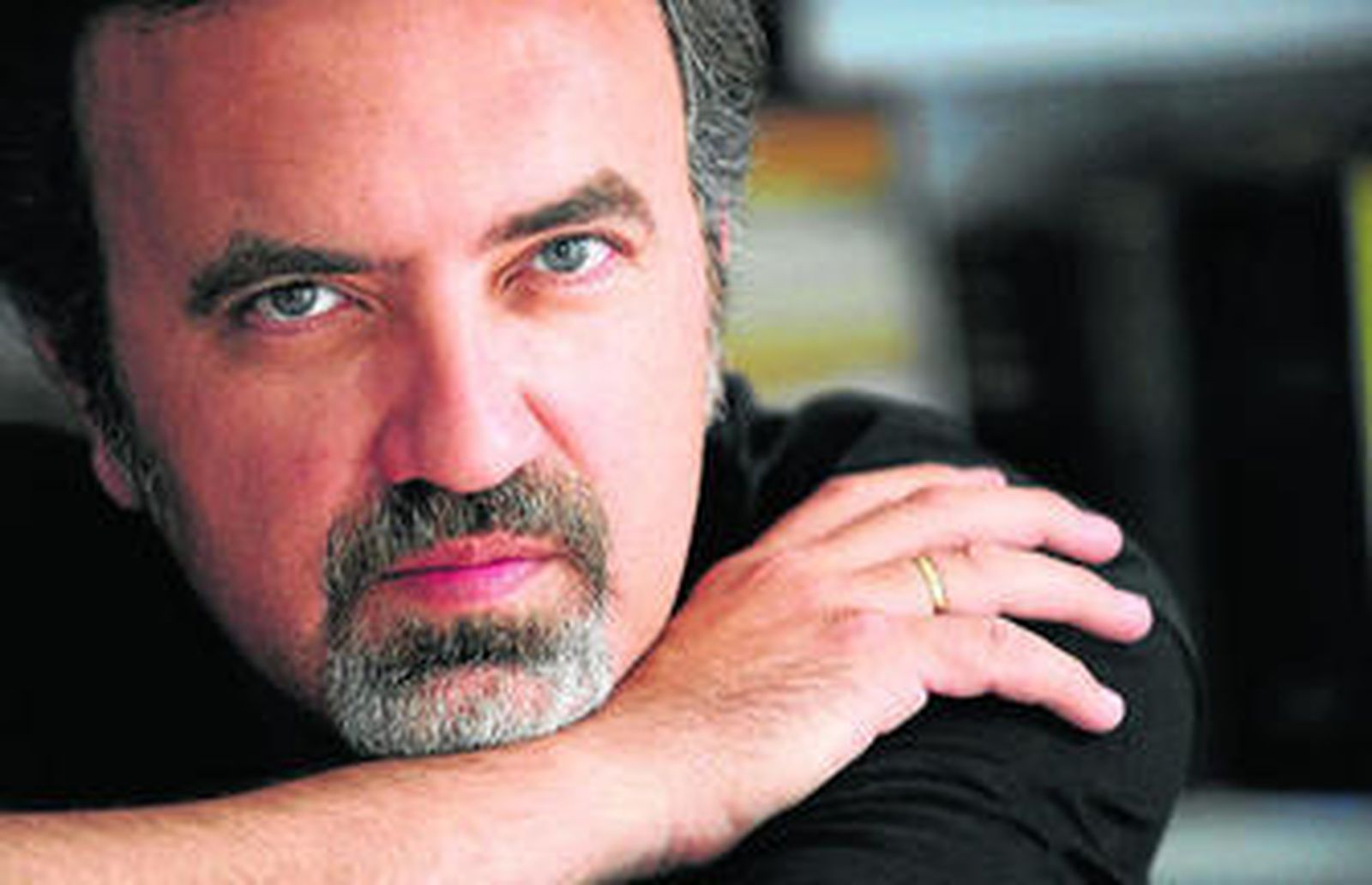 Manuel Moyano, entre la sátira y la distopía.