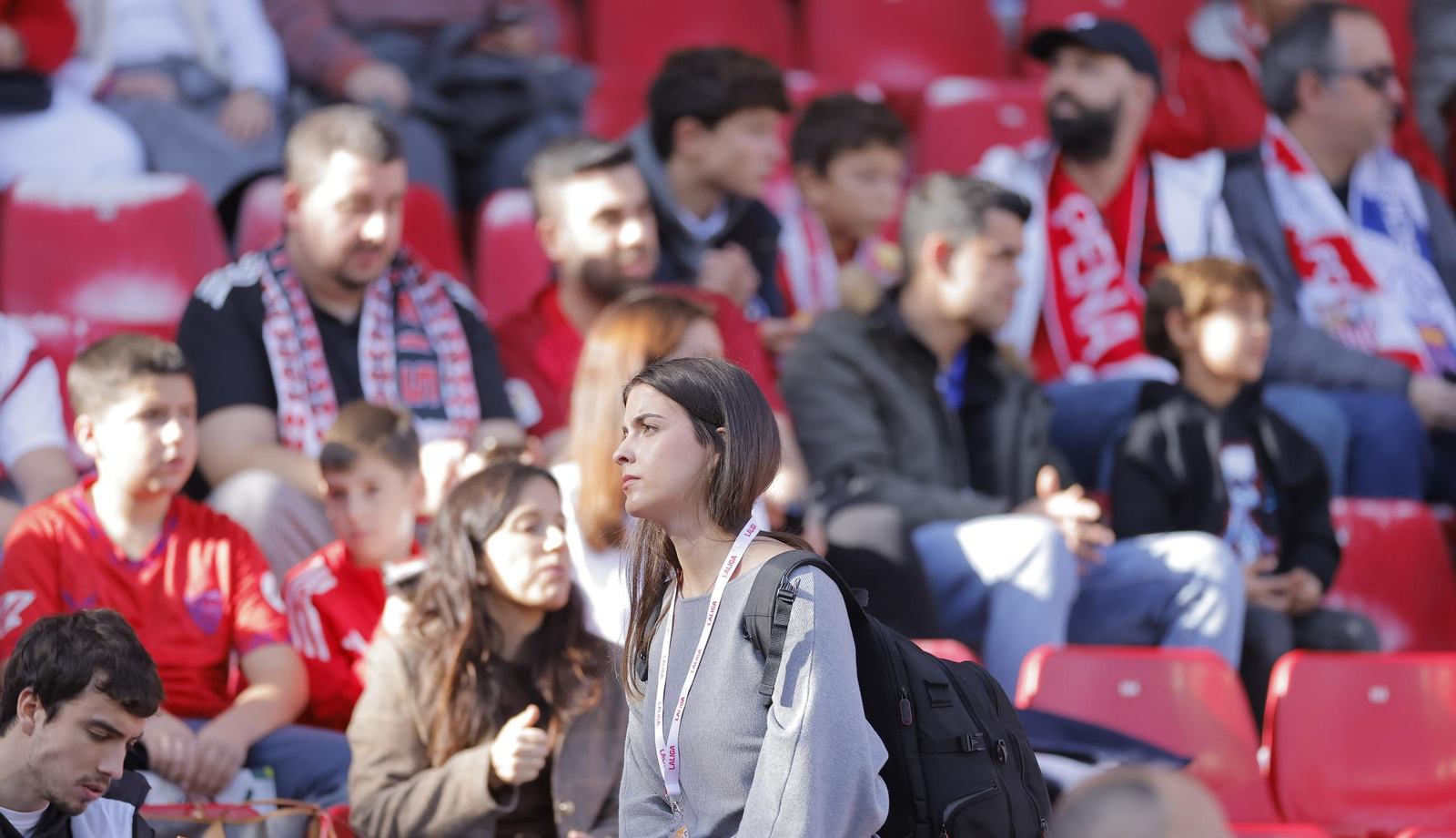 Búscate en las fotos del Sevilla - Oviedo