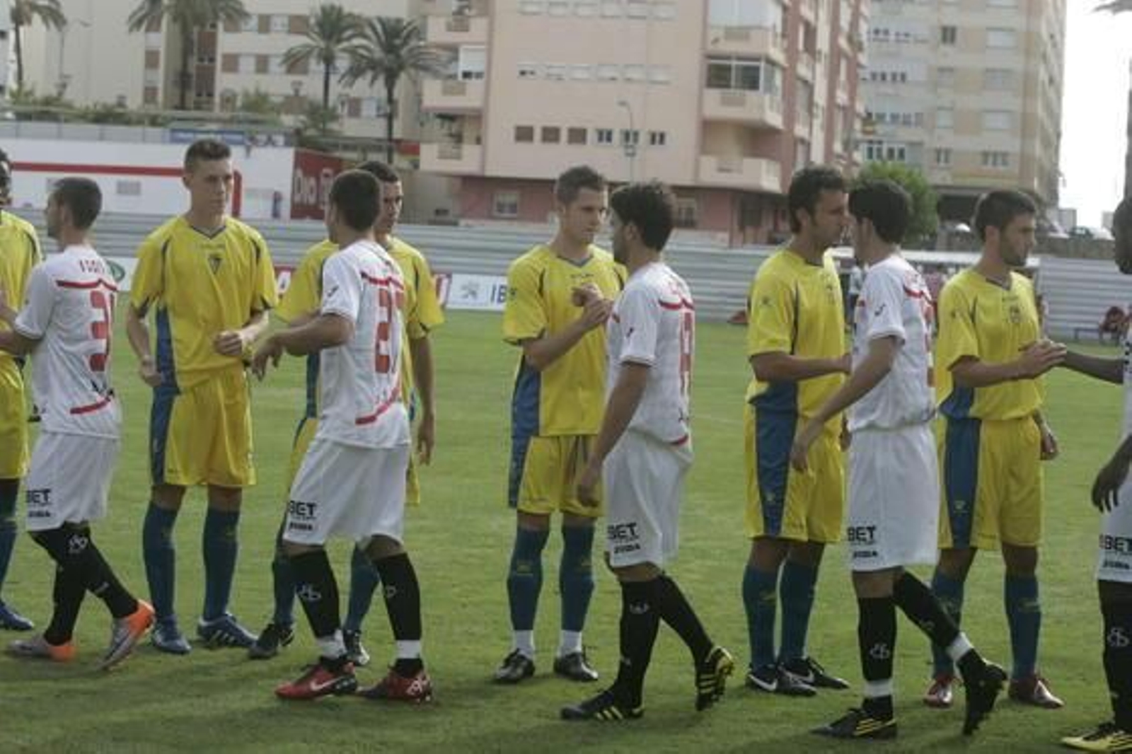 El Sevilla consiguió imponerse por tres goles a dos y cierra así la época de pruebas antes de enfrentarse al Barça.

Foto: Jesús Marín