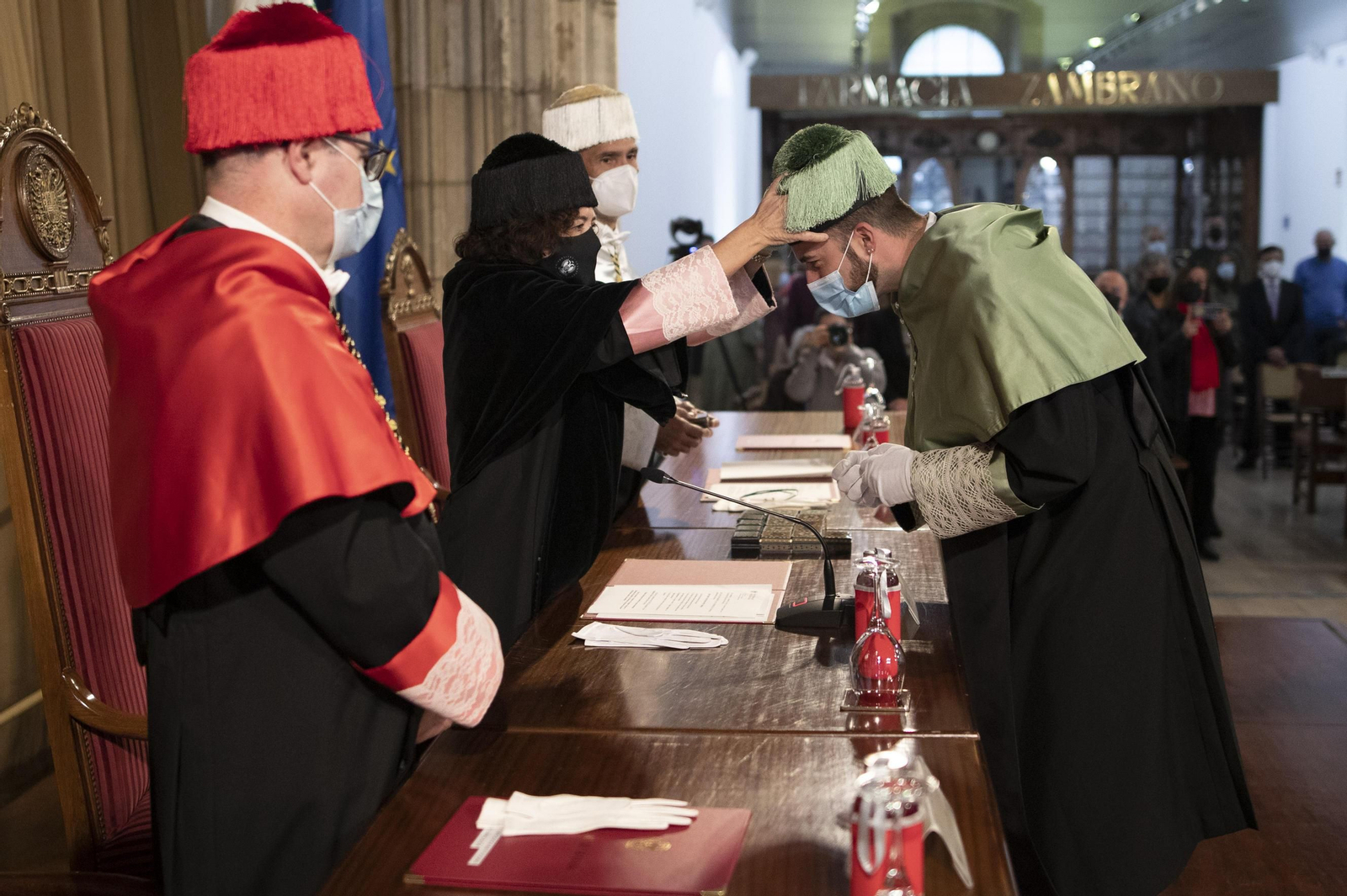 En fotos: Acto de investidura de los nuevos doctores por la Universidad de Granada