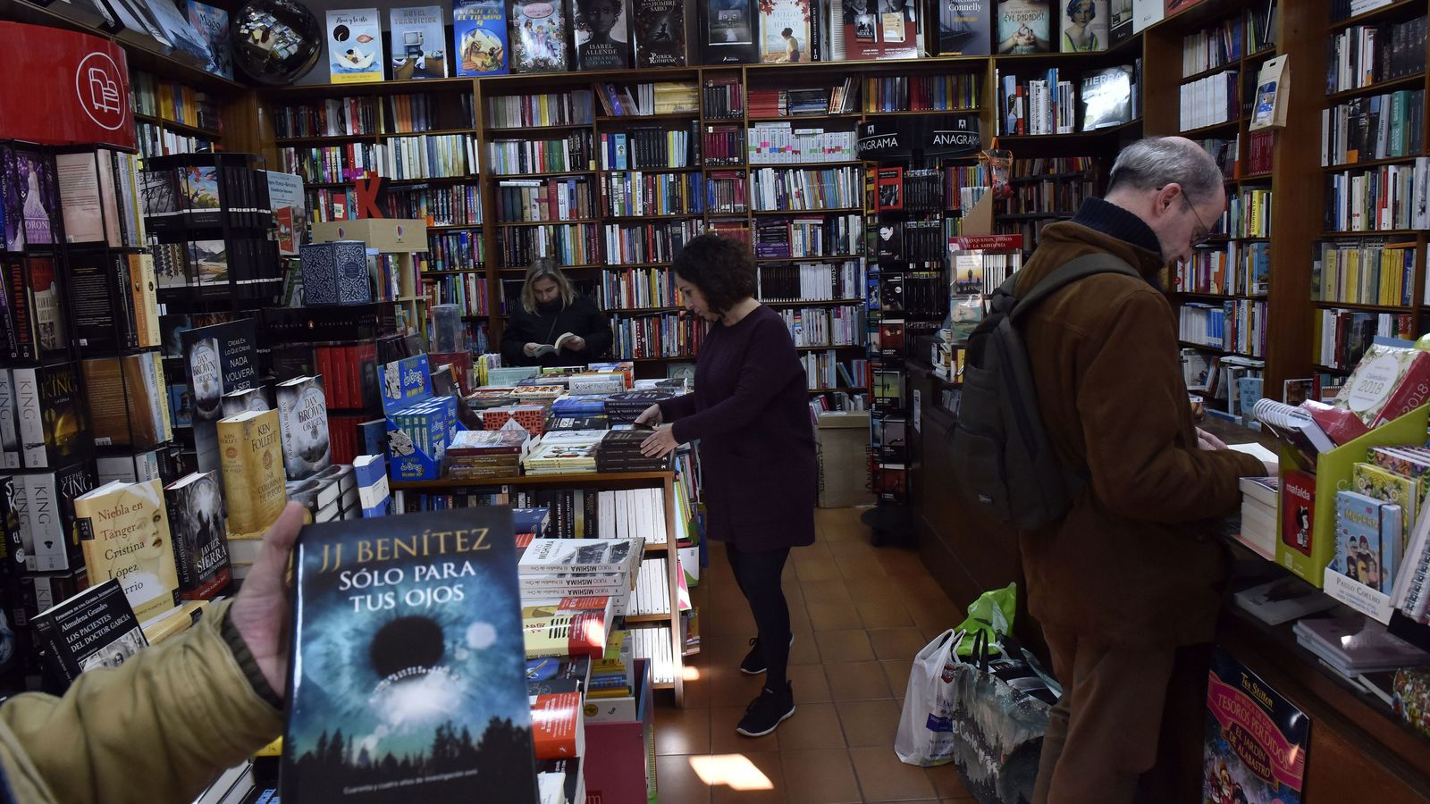 Librería Reguera, un clásico del barrio, abrió sus puertas en 1973.