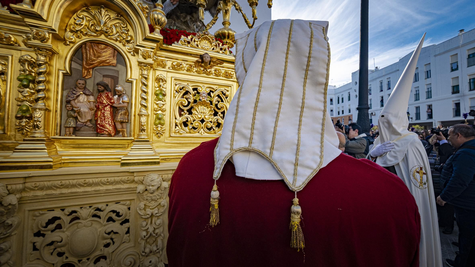 Imágenes de la salida de El Huerto en la Semana Santa de Cádiz 2025