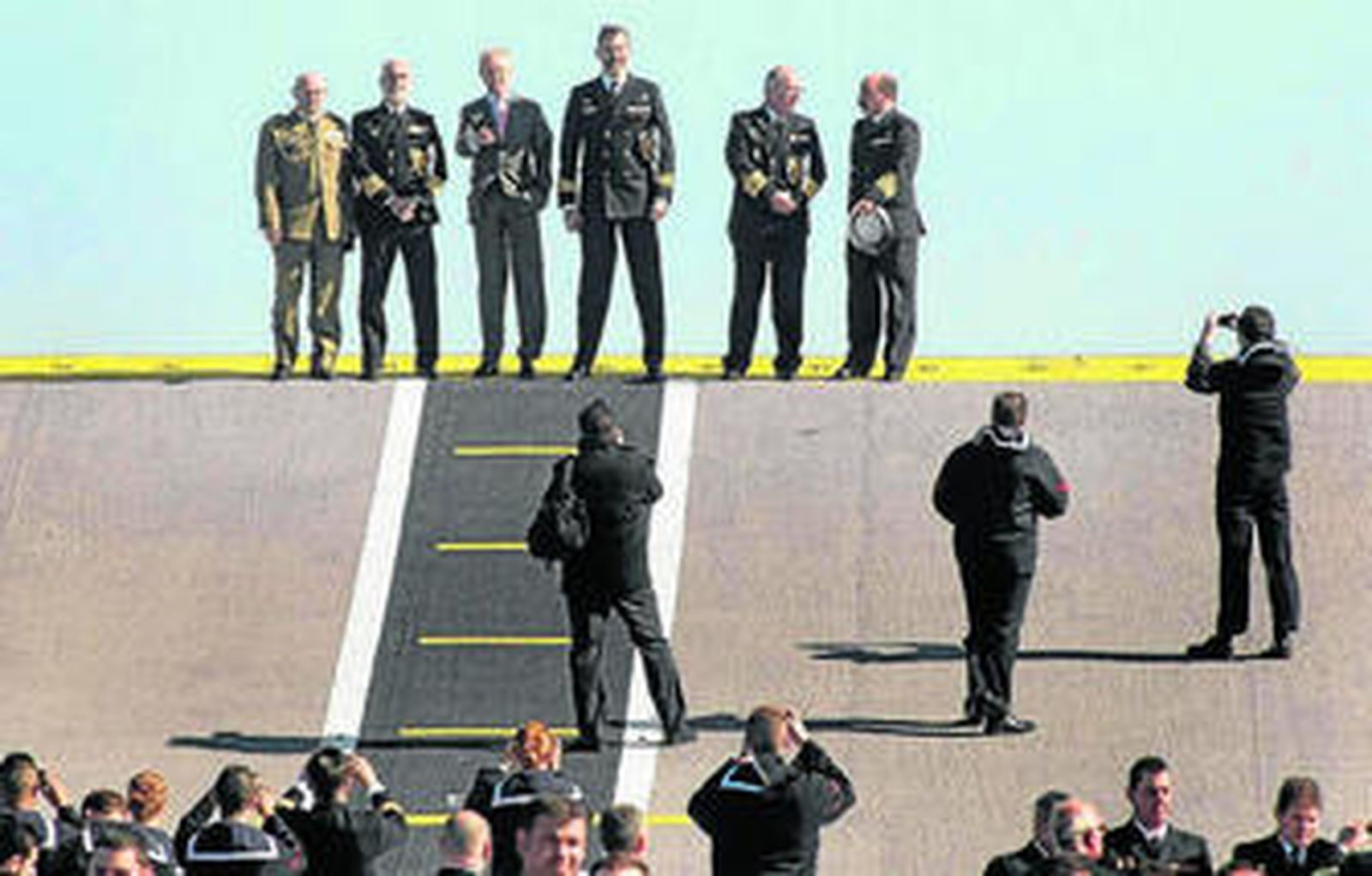 El Príncipe, a bordo del portaaviones.