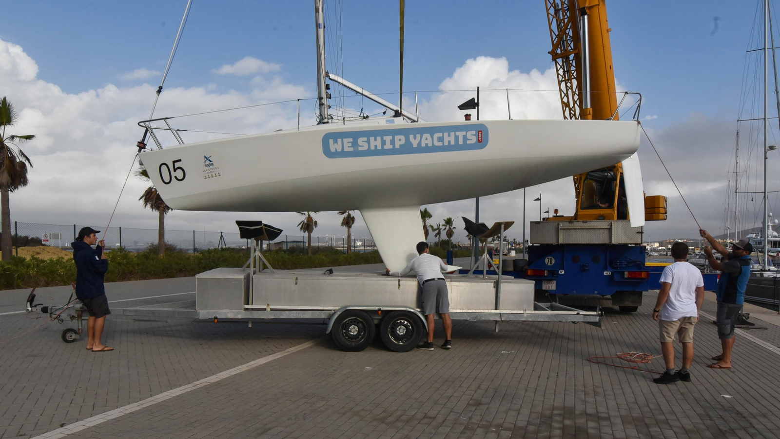 Fotos de los preparativos de la regata de vela J80 del Campeonato de España