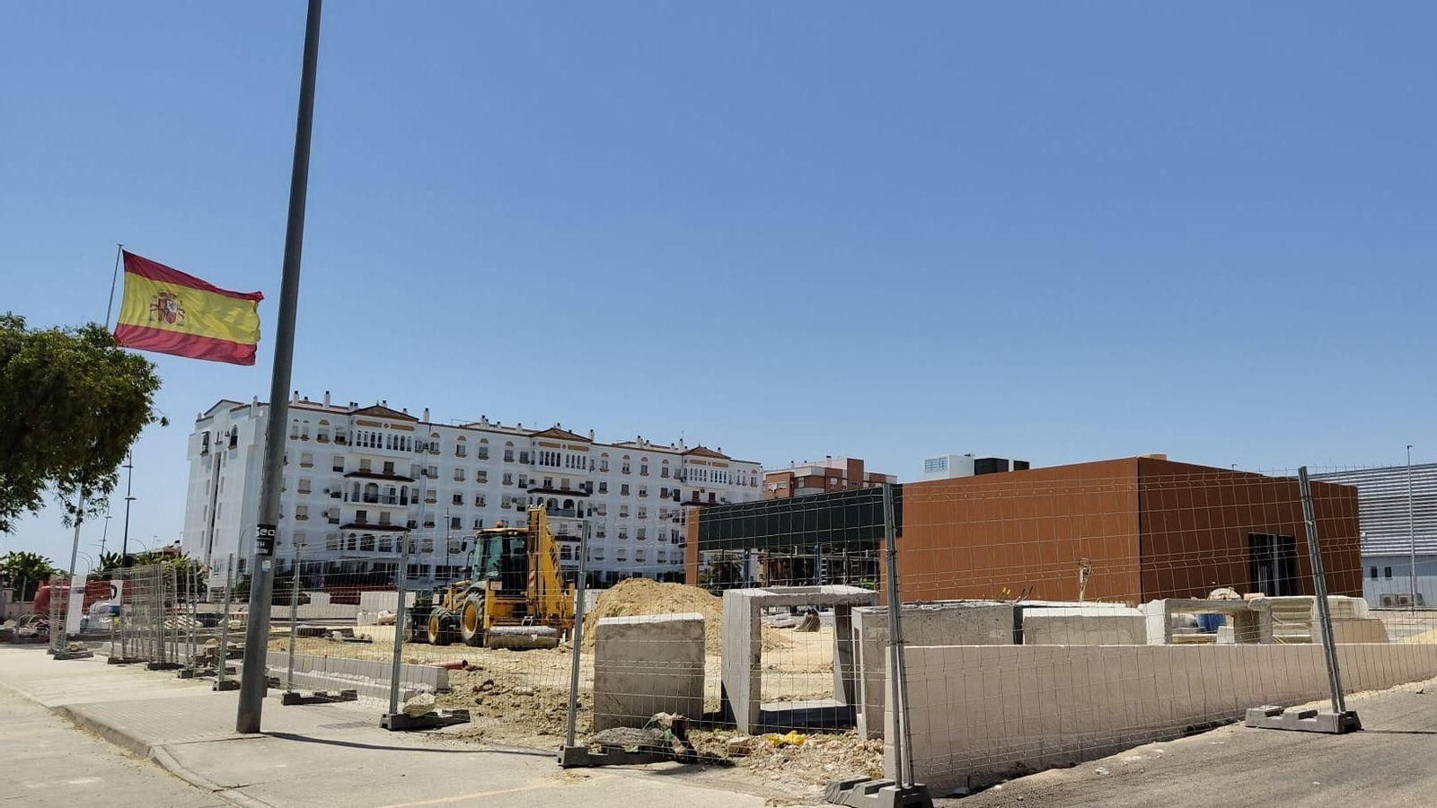 Parcela en la que se está construyendo el nuevo McDonald's de Jerez.
