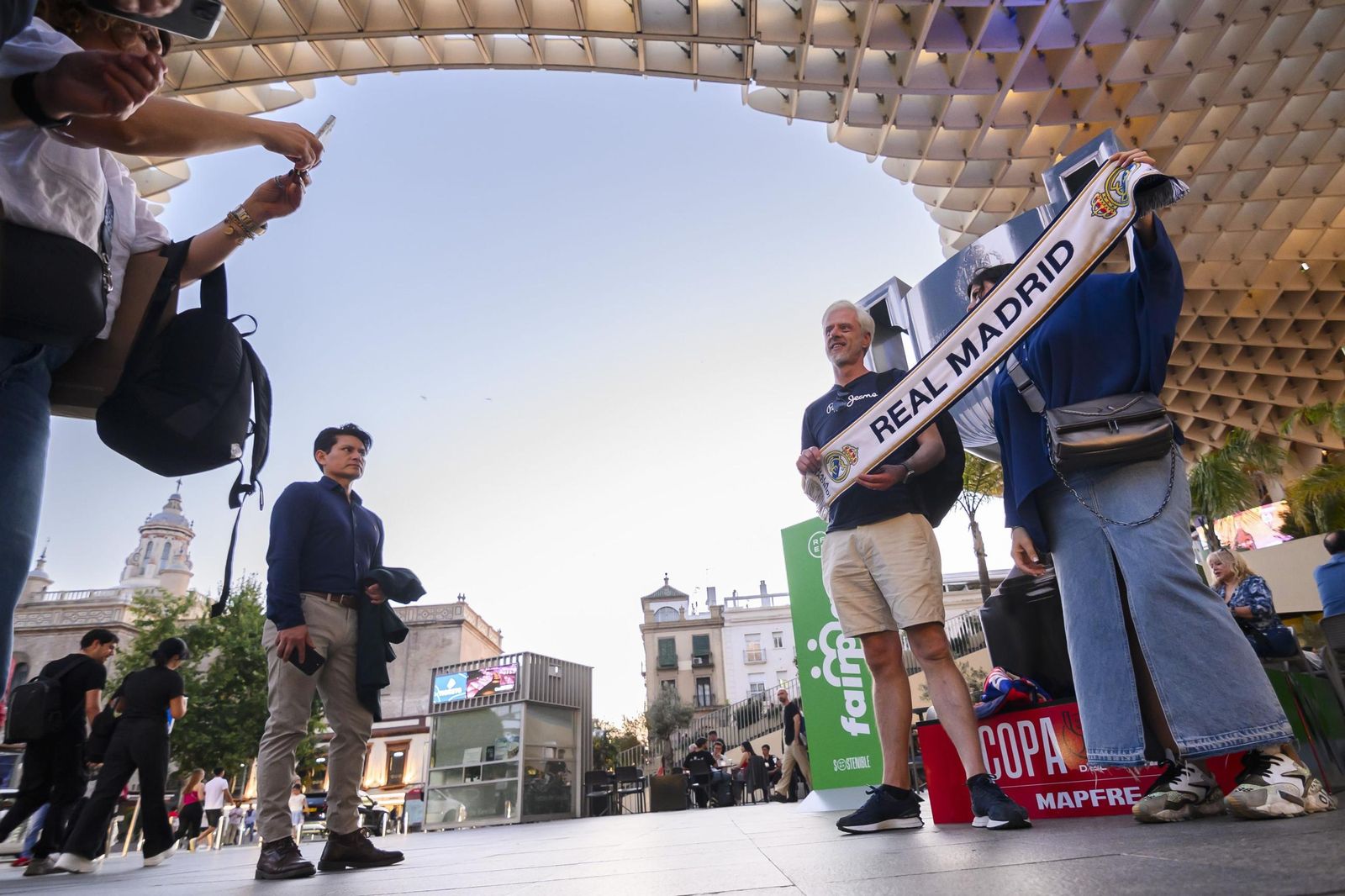 La fotos del día antes de la final de Copa Barcelona - Real Madrid
