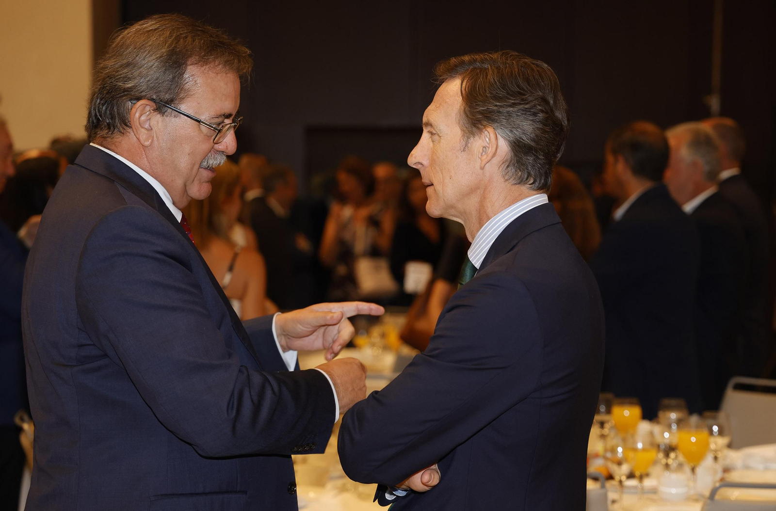 Elías Bendodo en el Foro Joly, todas las imágenes