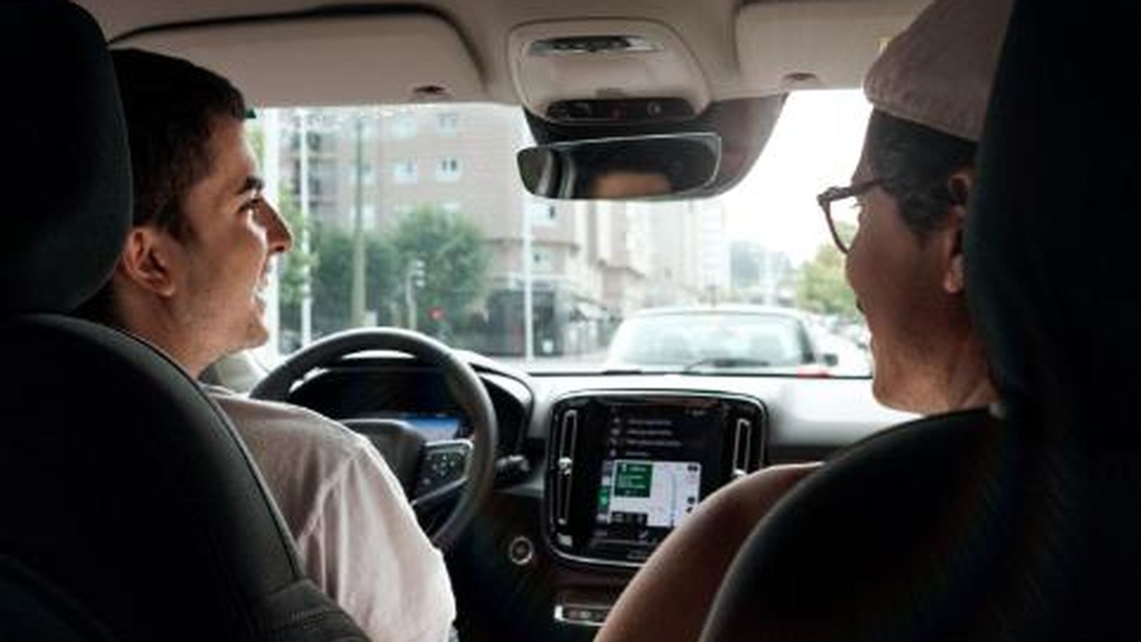 Los usuarios de coche del alquiler siguen creciendo