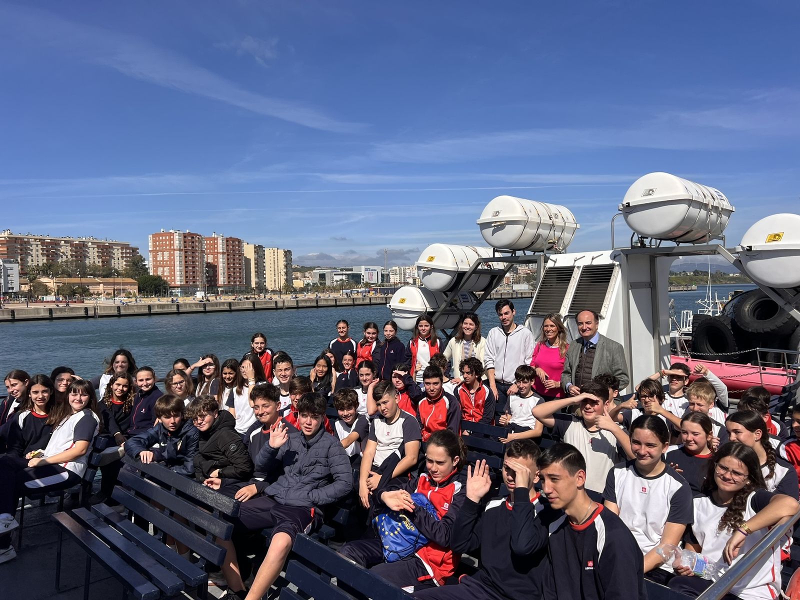 Una visita para escolares al Puerto de Algeciras.