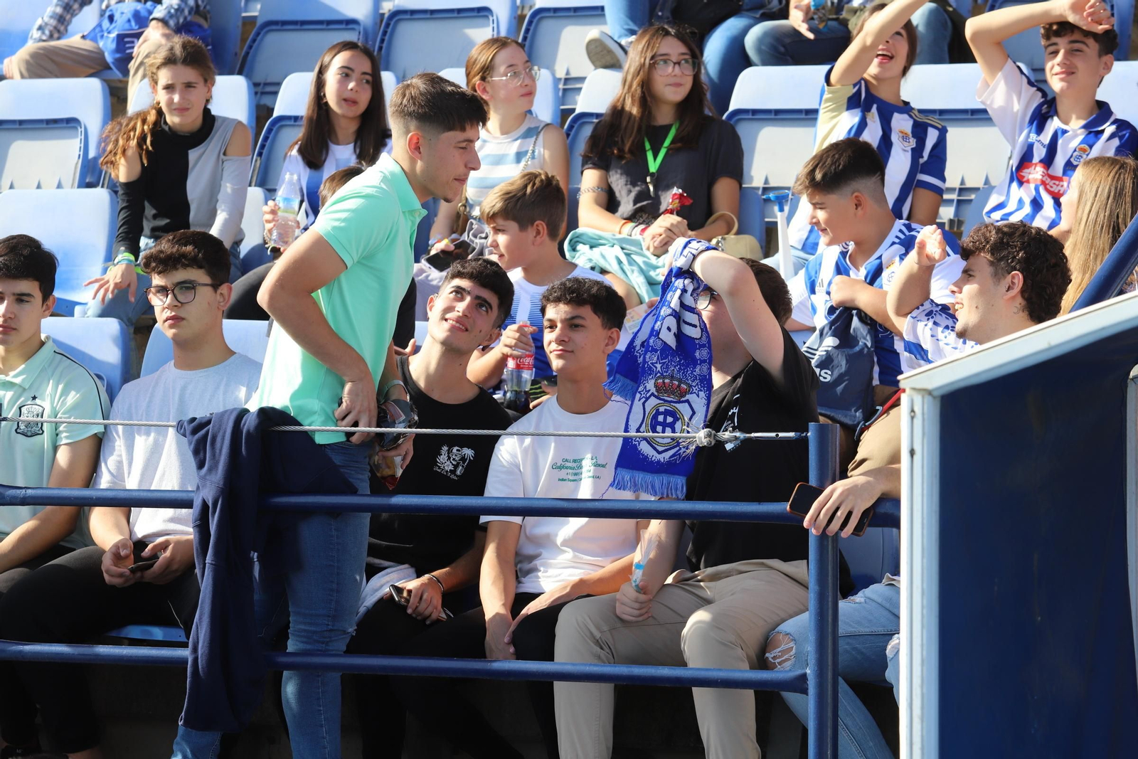 Imágenes del gran ambiente en el Nuevo Colombino para ver el  Recre-Burgos