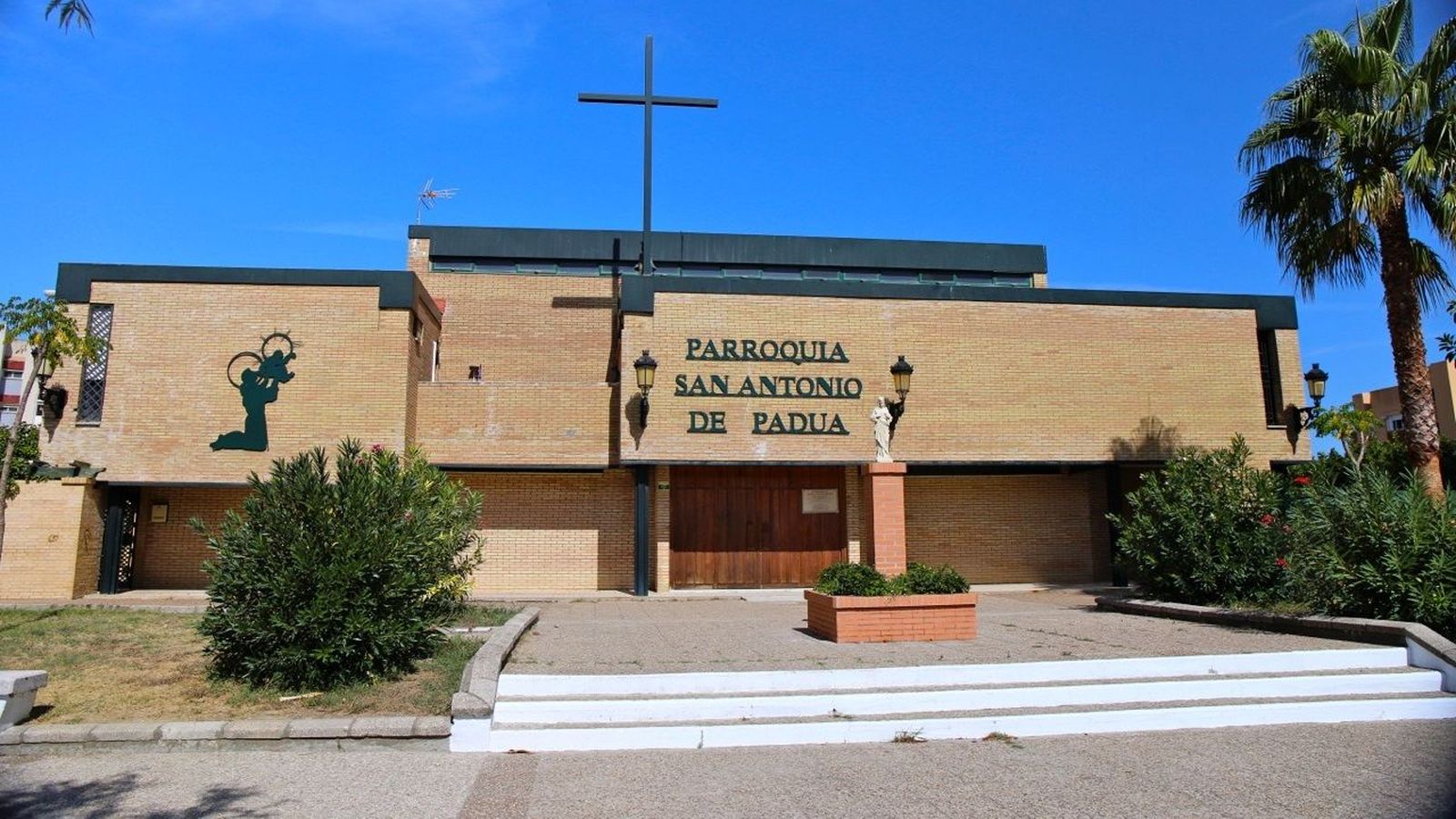 Parroquia de San Antonio de Padua, en la barriada de la Reconquista.
