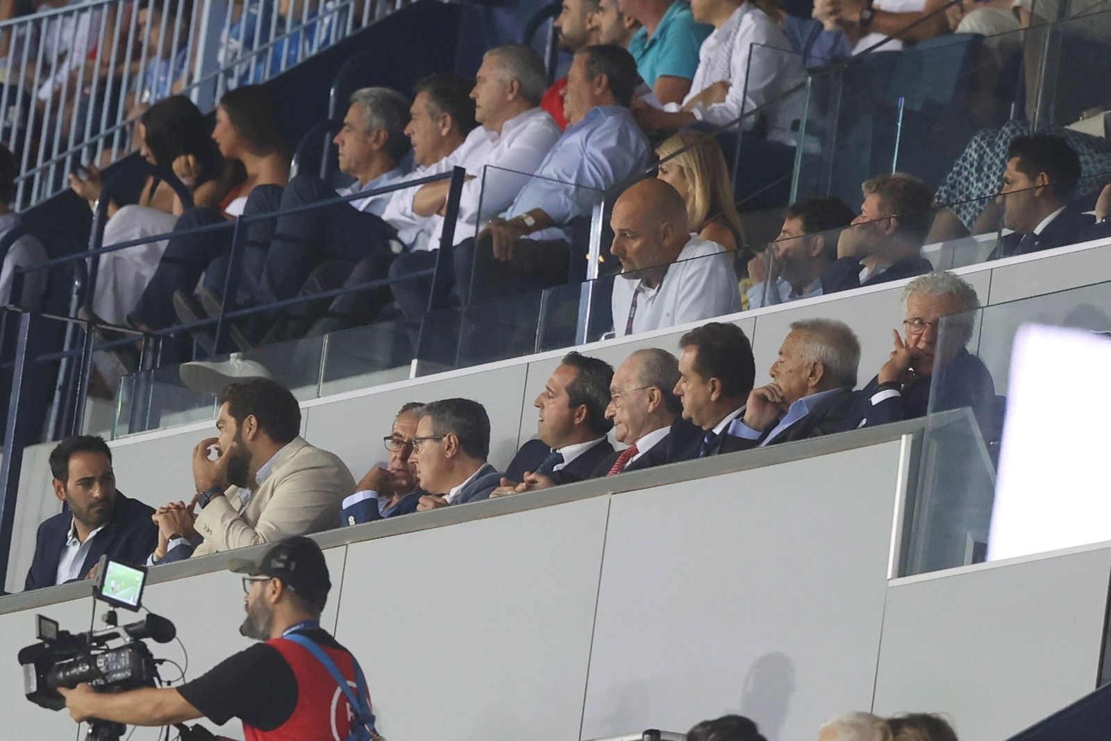 De la Torre, en el palco de La Rosaleda.