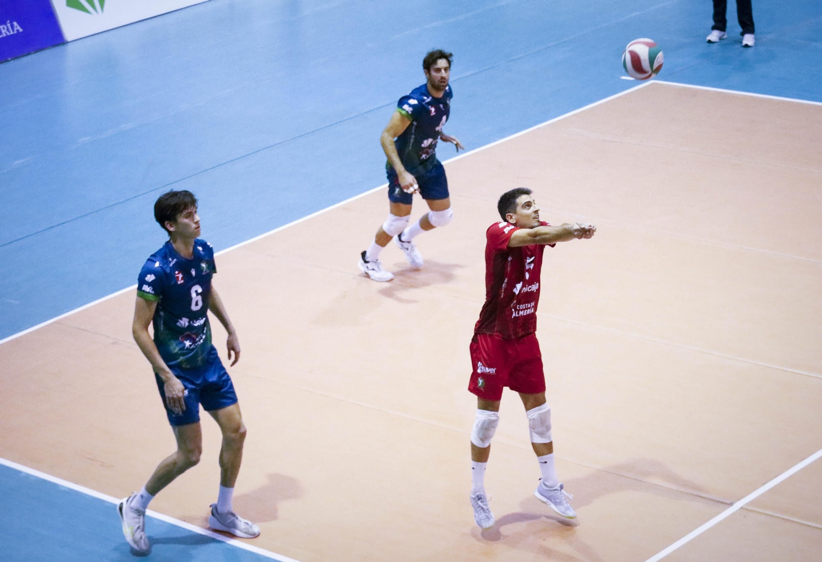 Unicaja Costa de Almería-Arenal Emeve de la Superliga, en imágenes