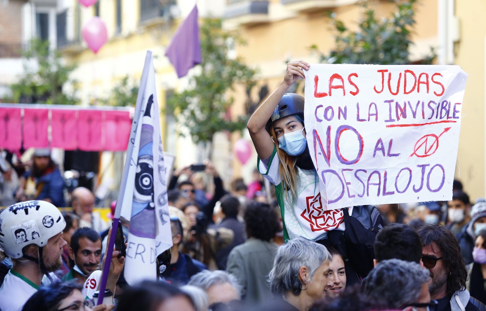 La manifestación de La Casa Invisible de Málaga, en fotos