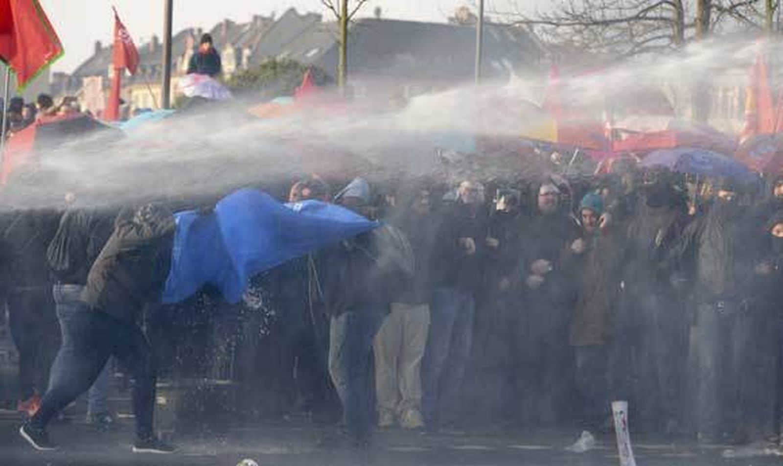 Violentos enfrentamientos en Fráncfort en la inauguración de la sede del BCE