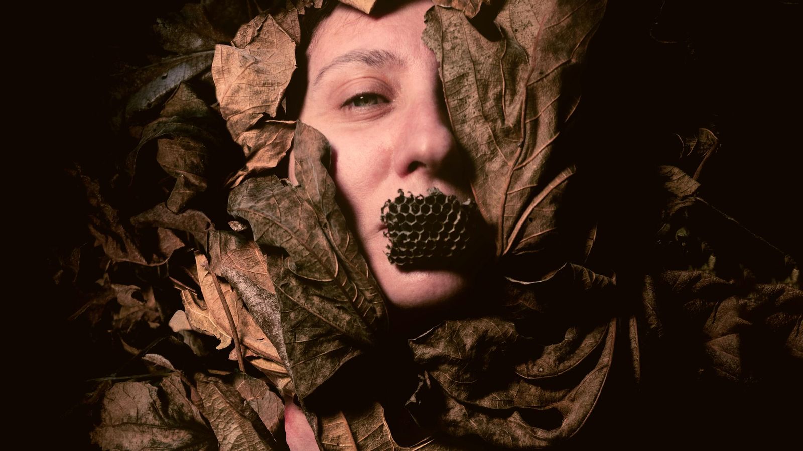 María Guadaña. Detalle de la portada del disco 'Hermana bruja'