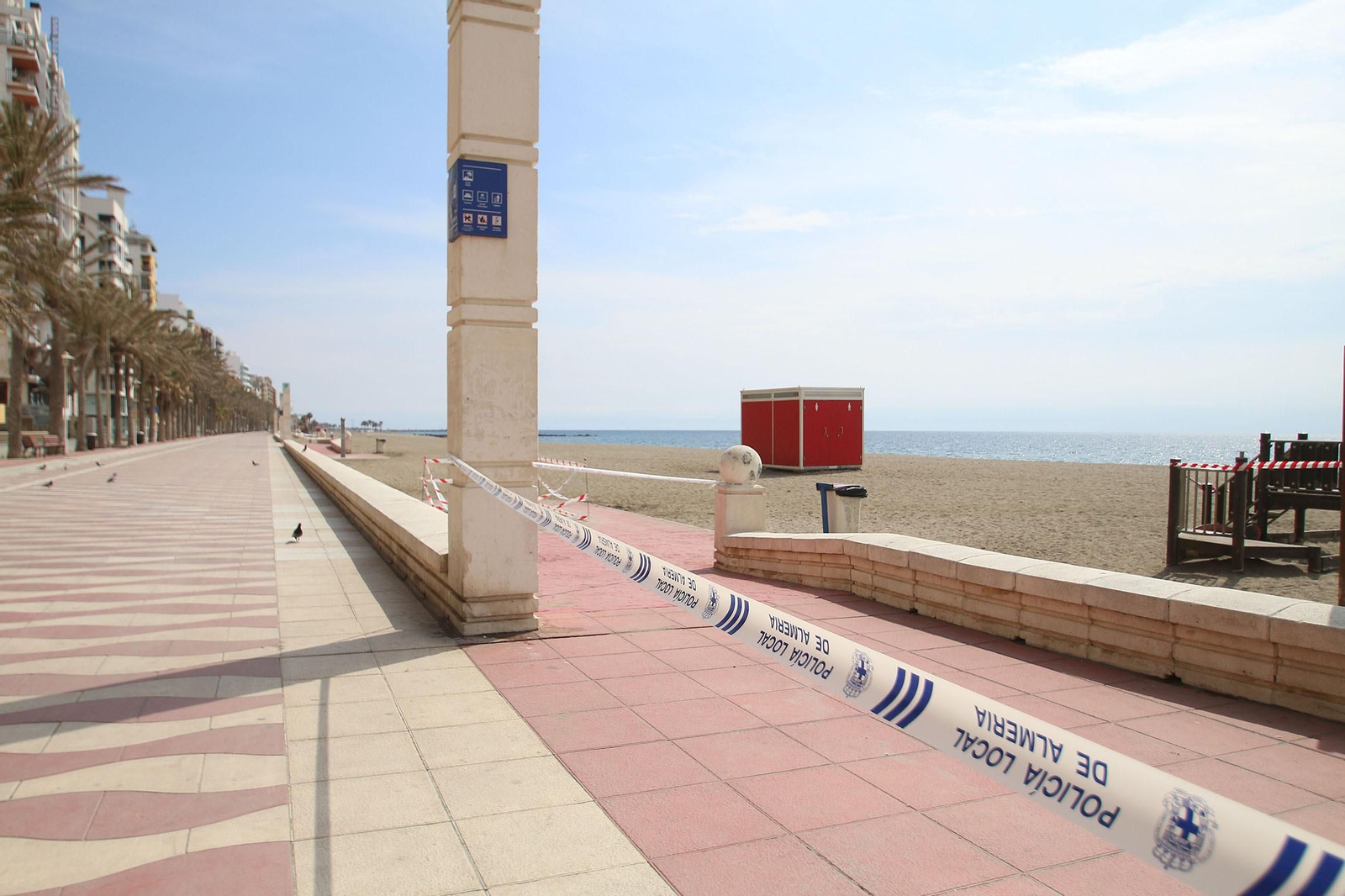 Las imágenes de la capital y los pueblos, paralizados para frenar el coronavirus