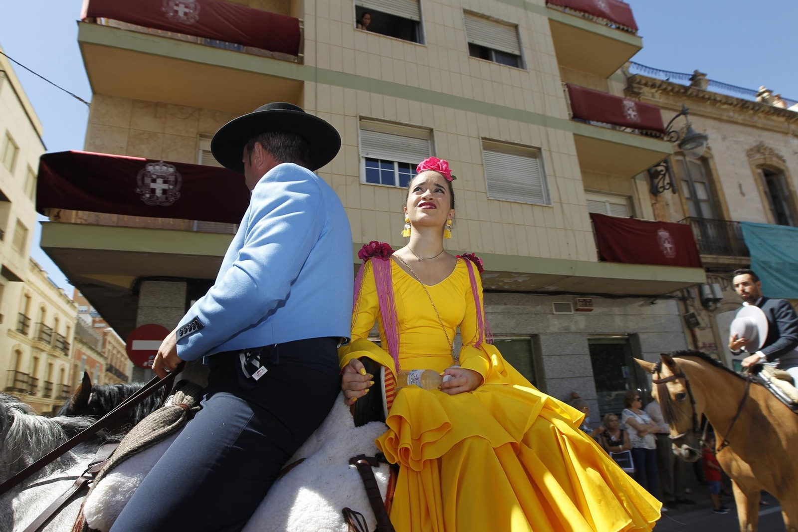 Fotogalería ofrenda floral a la Virgen del Mar. Feria de Almería 2019