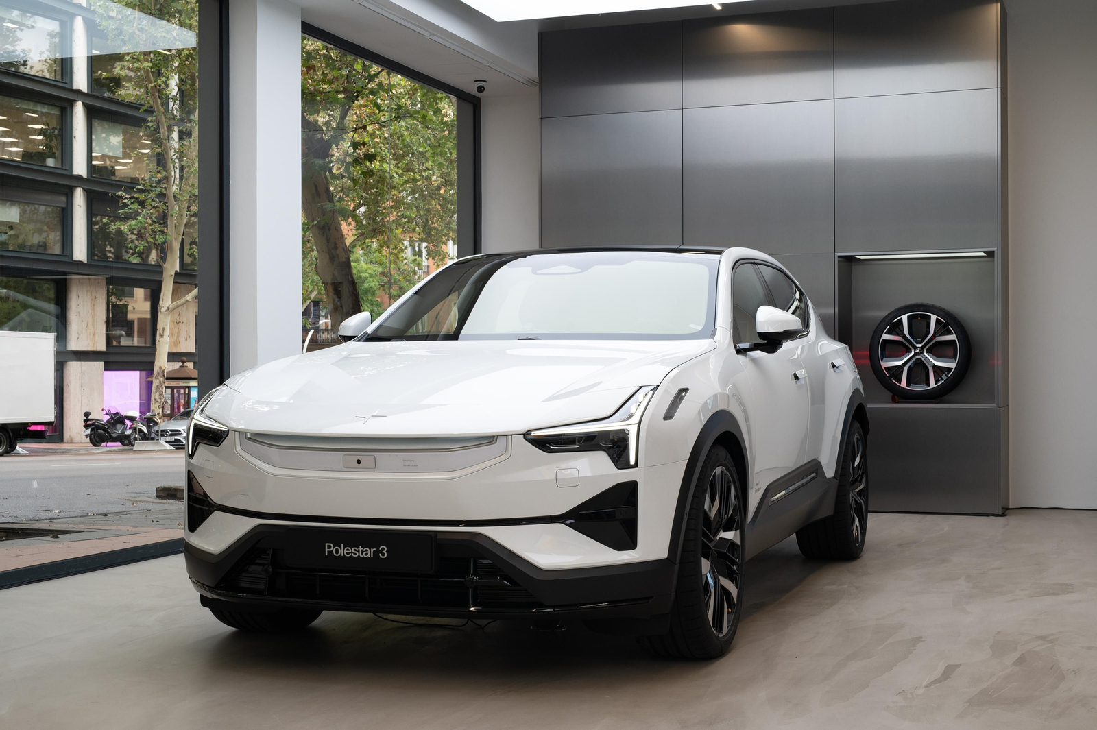 El Polestar 3 se exhibe en España en la puesta de largo del nuevo Space Polestar