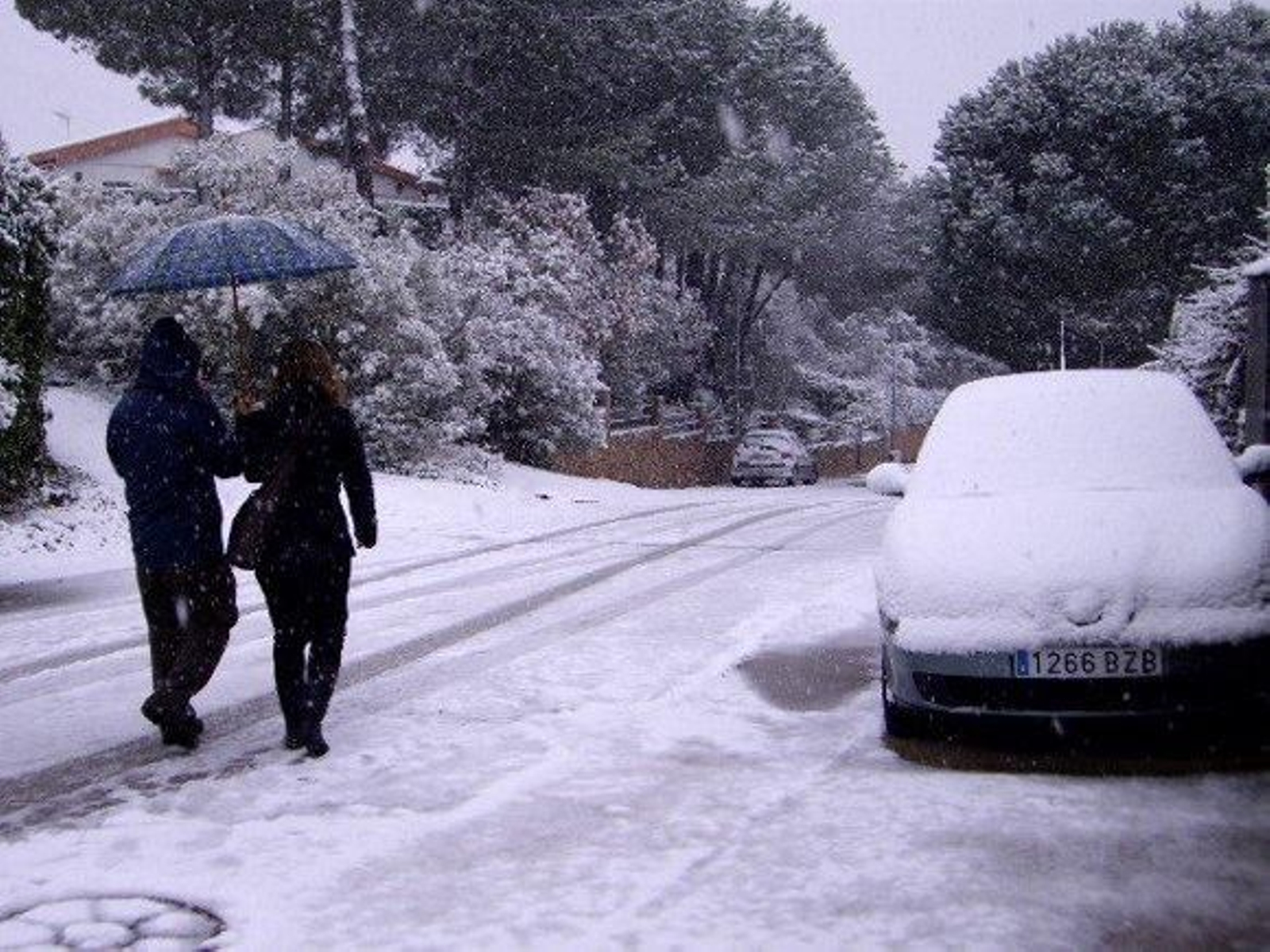 La nieve causa unas 70 incidencias en tres horas