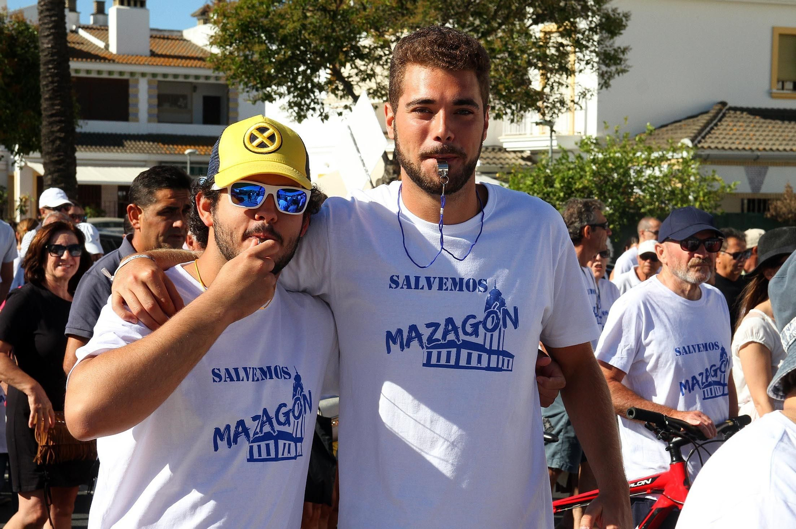 La manifestación "Salvemos Mazagón" en imágenes
