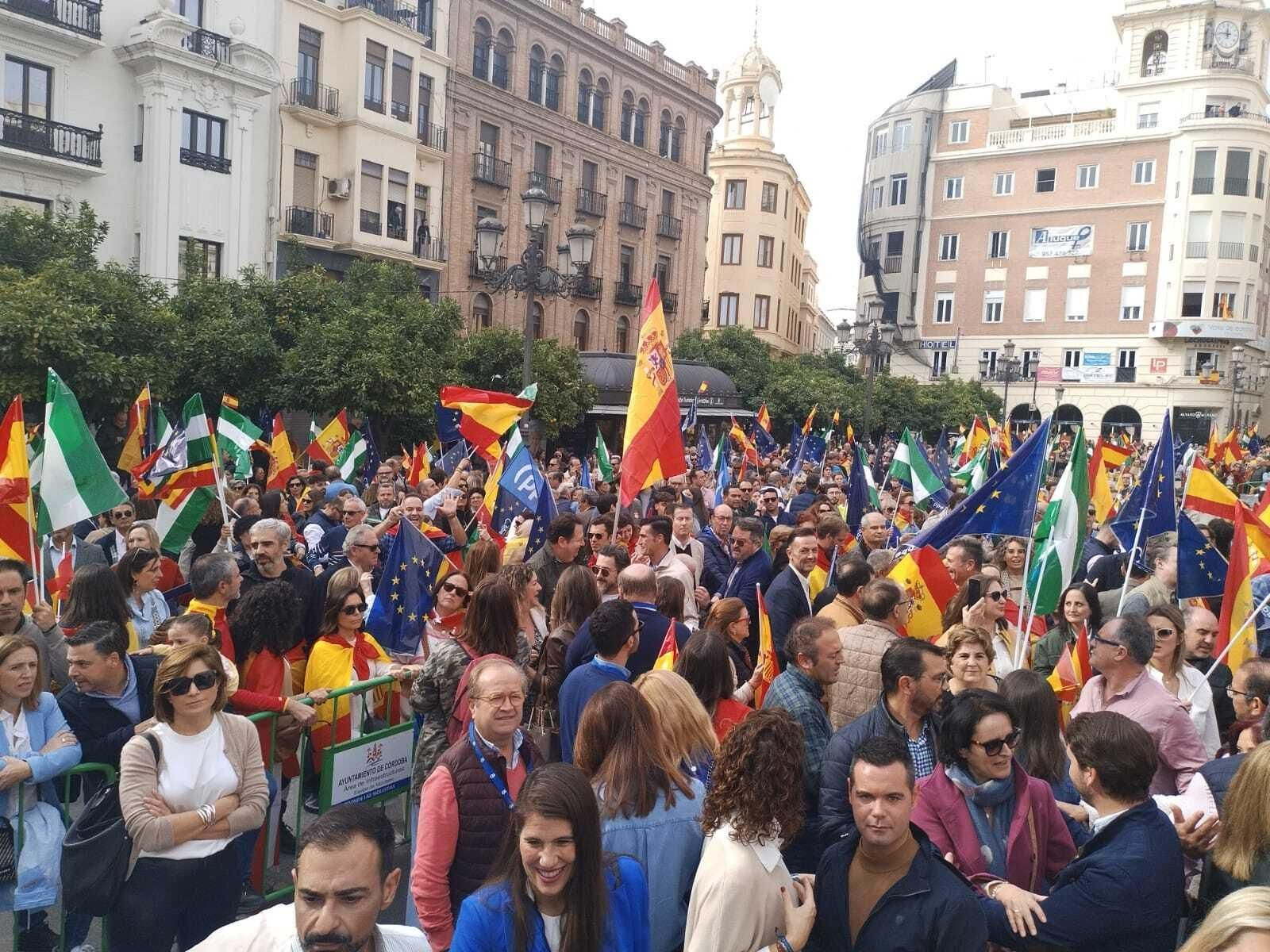 Las imágenes de la protesta del PP contra la amnistía en Córdoba