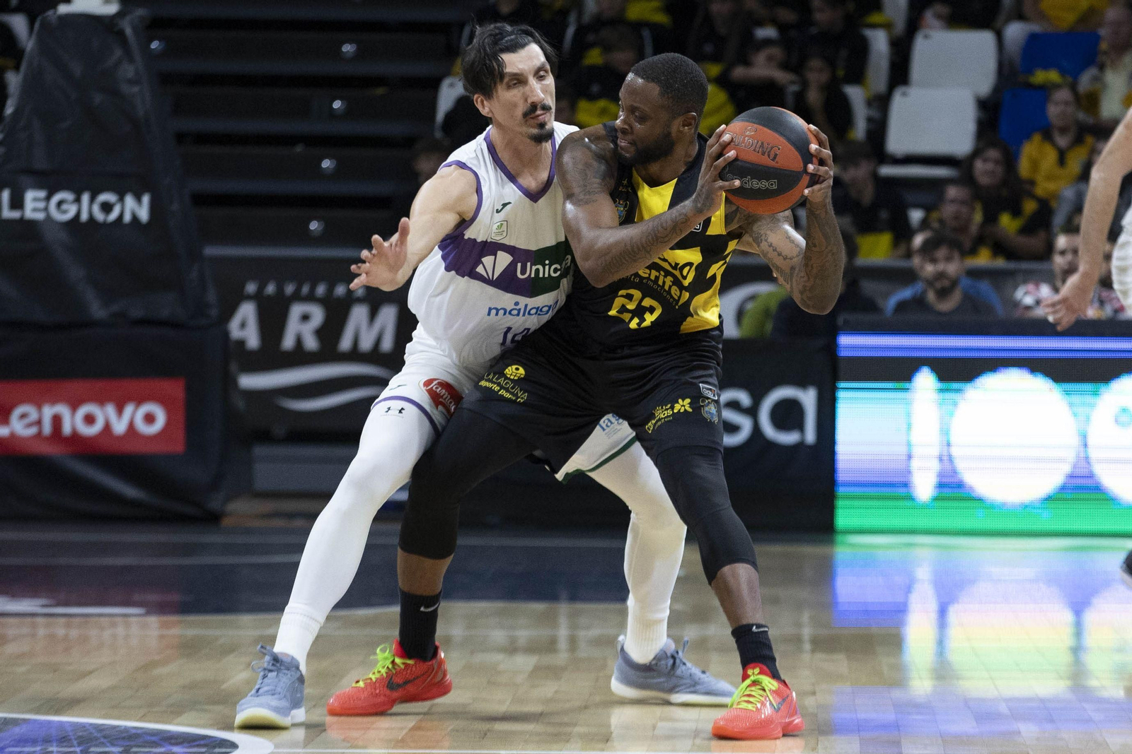 El Lenovo Tenerife - Unicaja, en fotos