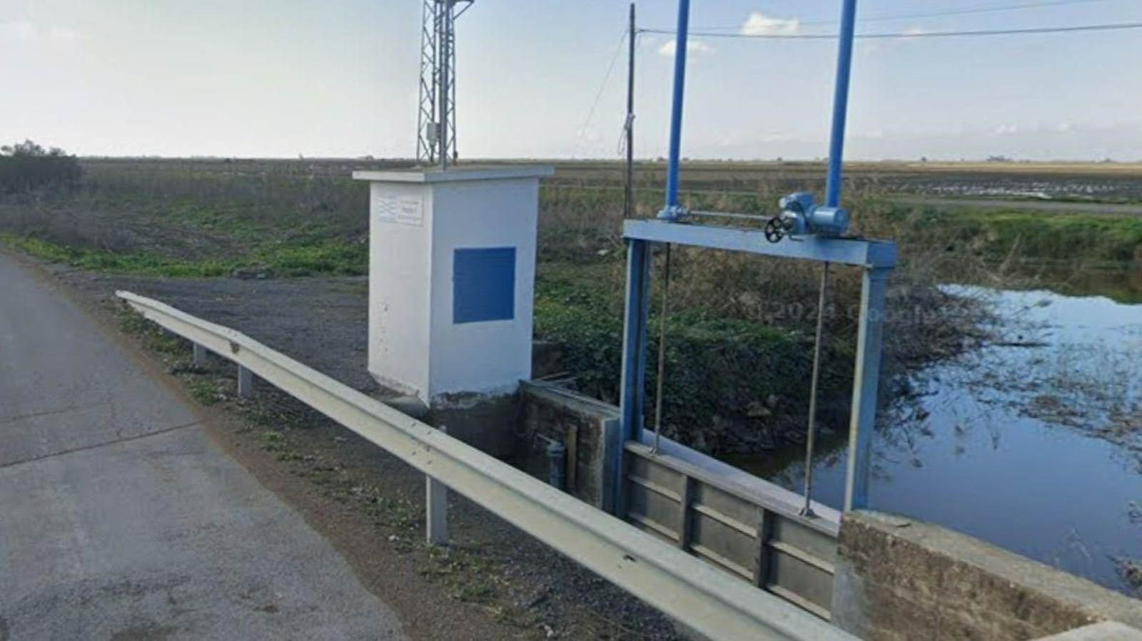 El lugar donde se ha producido el desgraciado accidente, junto a una estación de bombeo para regantes.