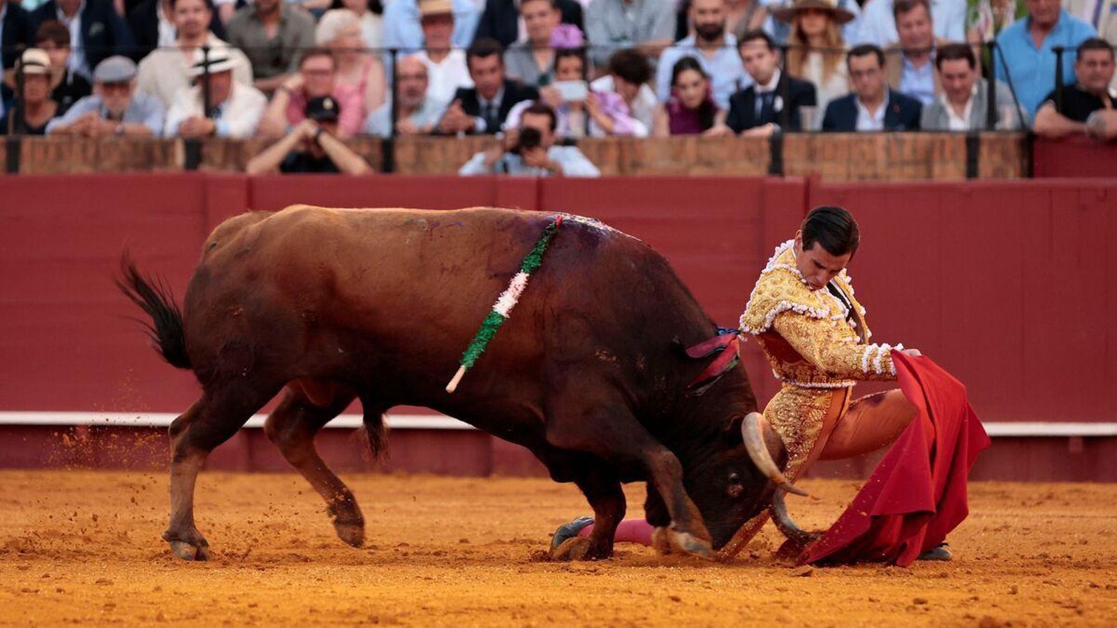 Juan Ortega cuajó la faena de mayor diapasón artístico de la Feria de Abril.