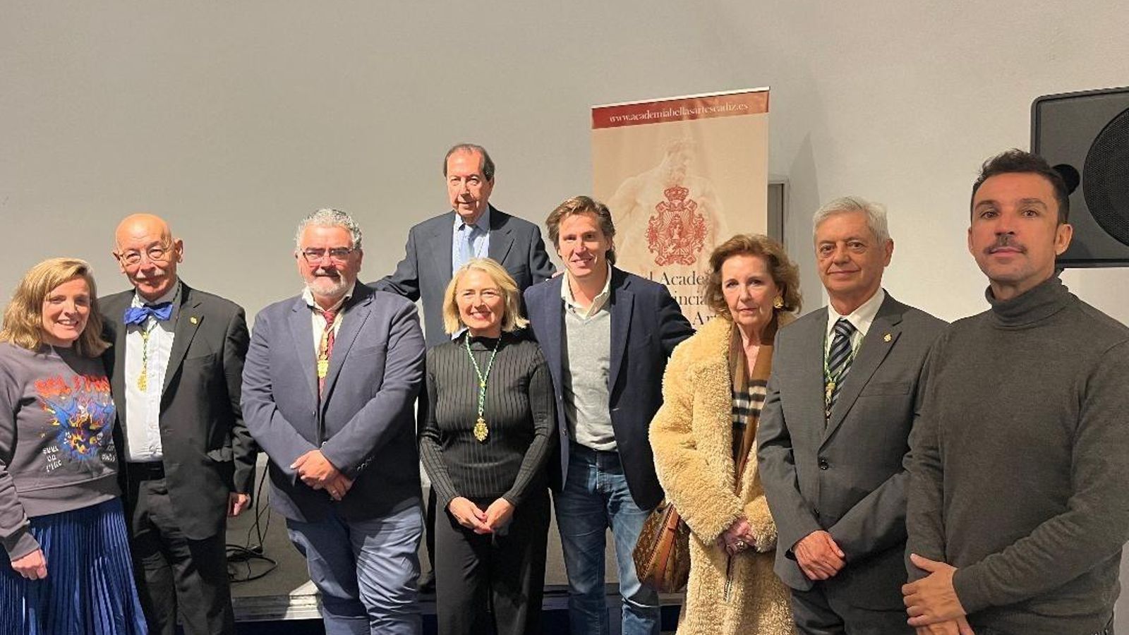 Maite González, Pablo Juliá, Antonio Mota, José Ignacio Fernández-Pujol, María Ángeles Reiné, Pablo Otero, Rosario Martínez, Juan Alonso de la Sierra y Pablo Fernández-Pujol.