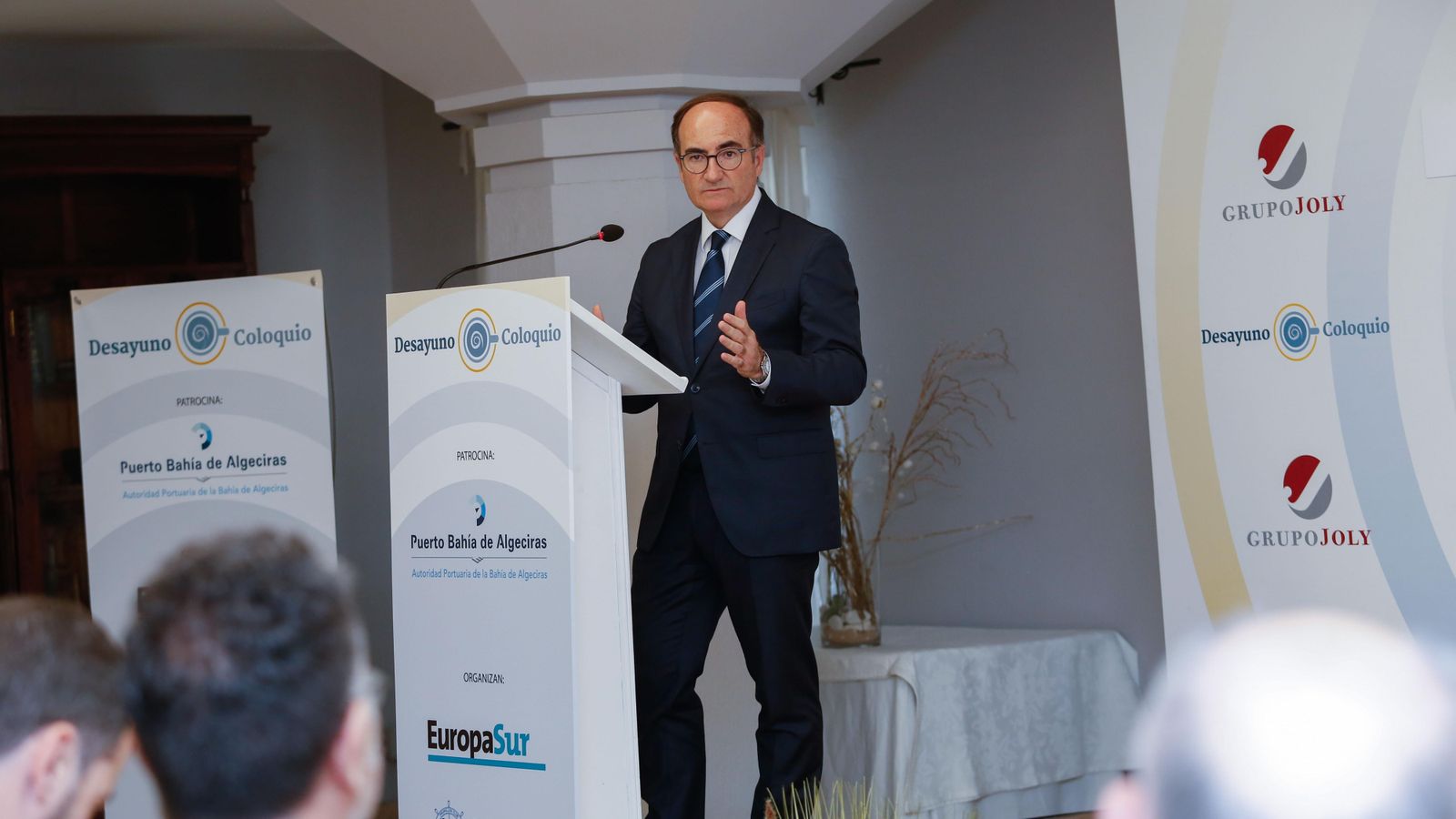 Fotos del Desayuno Coloquio de Europa Sur y el Propeller Club de Algeciras con Benito Núñez Quintanilla