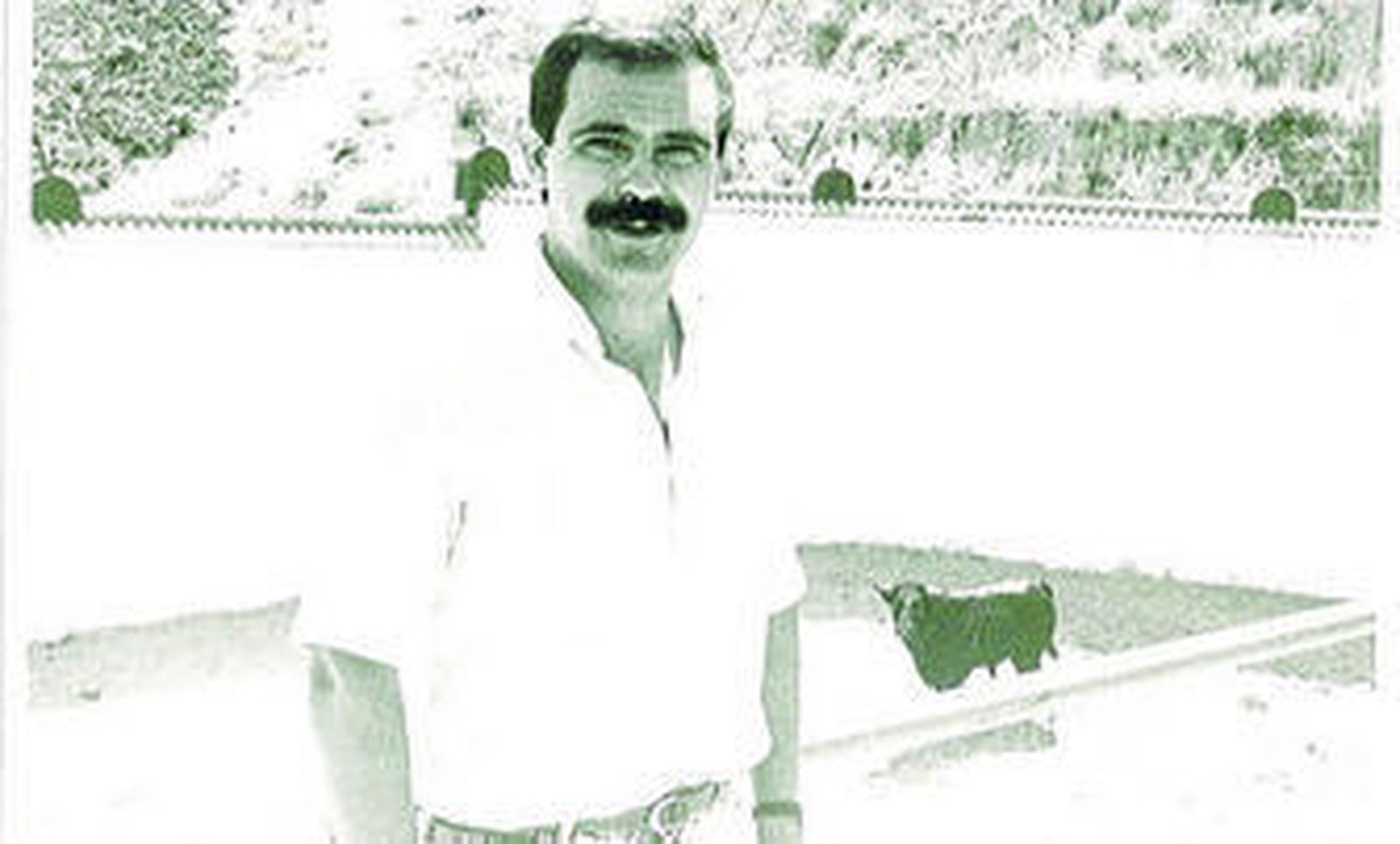 Dionisio Fernández, sobre la meseta de toriles de La Merced al poco tiempo de convertirse en trabajador de esta plaza.