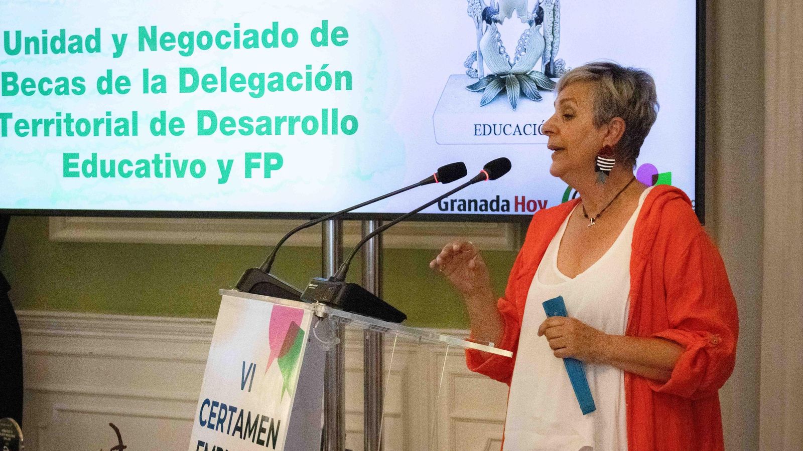 Representantes de la Unidad y Negociado de Becas de la Delegación Territorial de Desarrollo Educativo y FP ofrecieron un emotivo discurso.