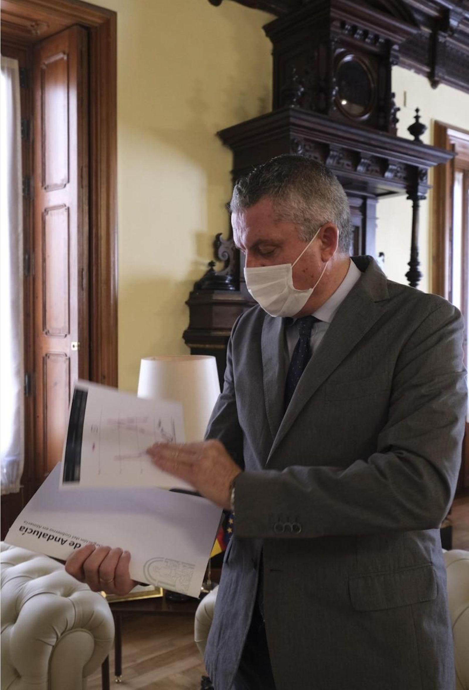 El responsable de Salud en Almería interpreta los dos picos de contagios y hospitalizaciones que ha tenido la provincia durante la pandemia de la COVID-19