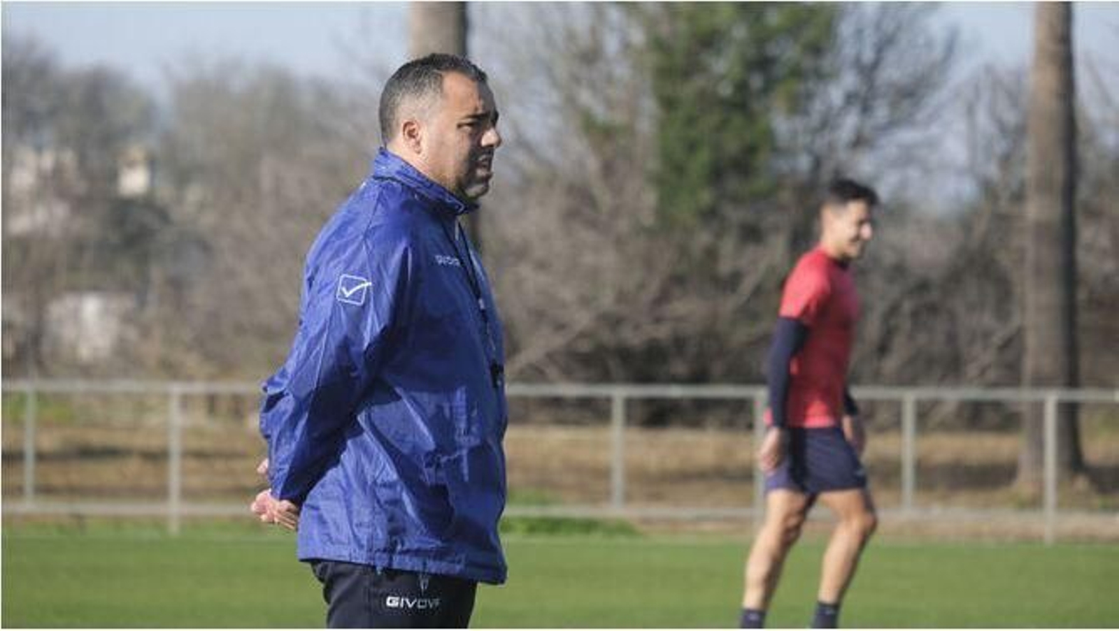 El entrenador del Córdoba, Germán Crespo, en la sesión de este viernes