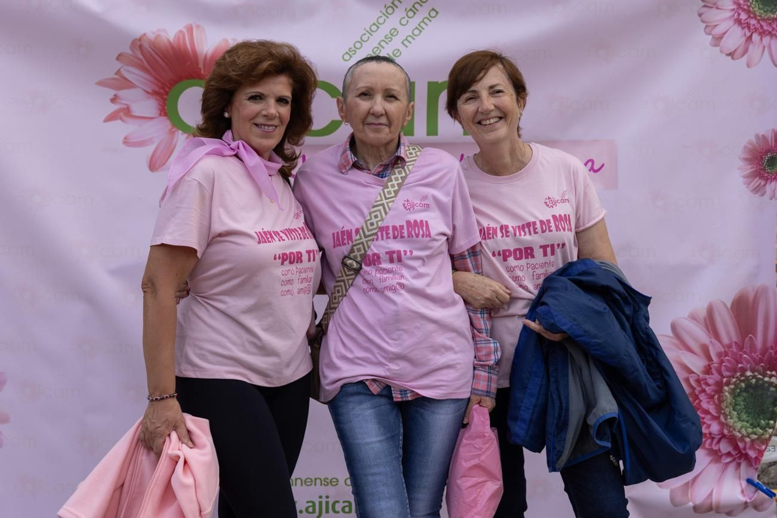 Jaén se viste de rosa con una marcha reivindicativa contra el cáncer de mama