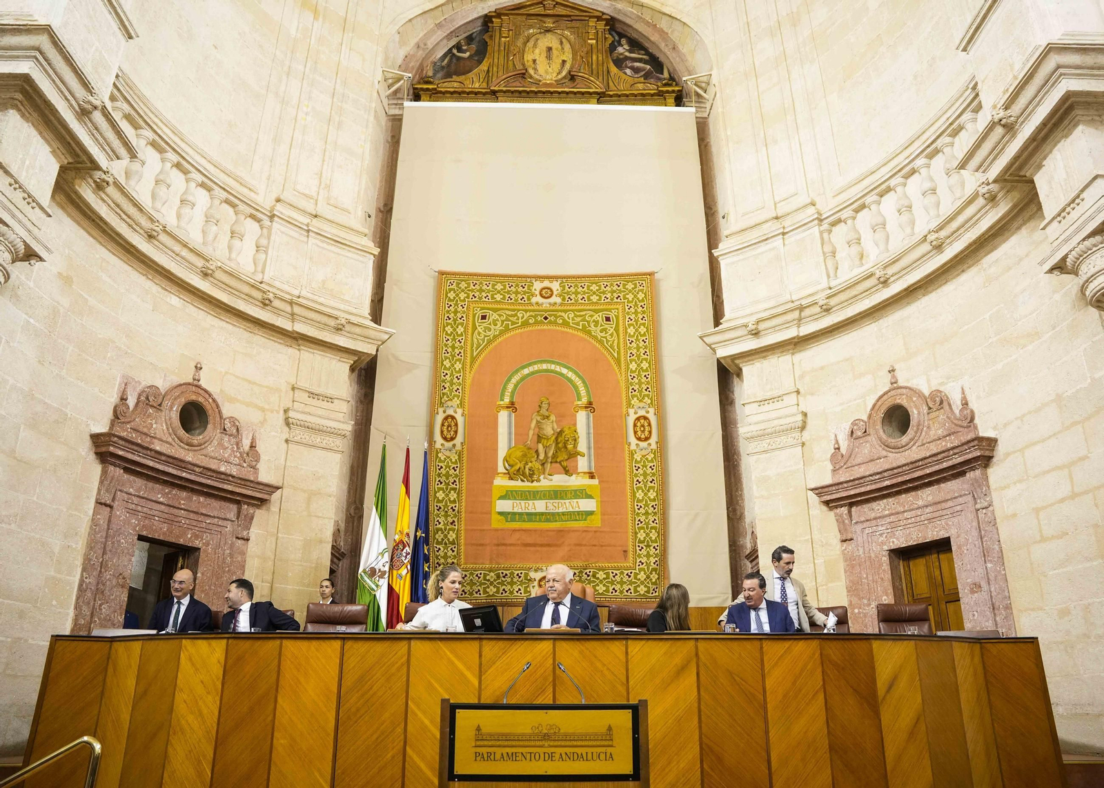 Imagen de la Mesa del Parlamento de Andalucía