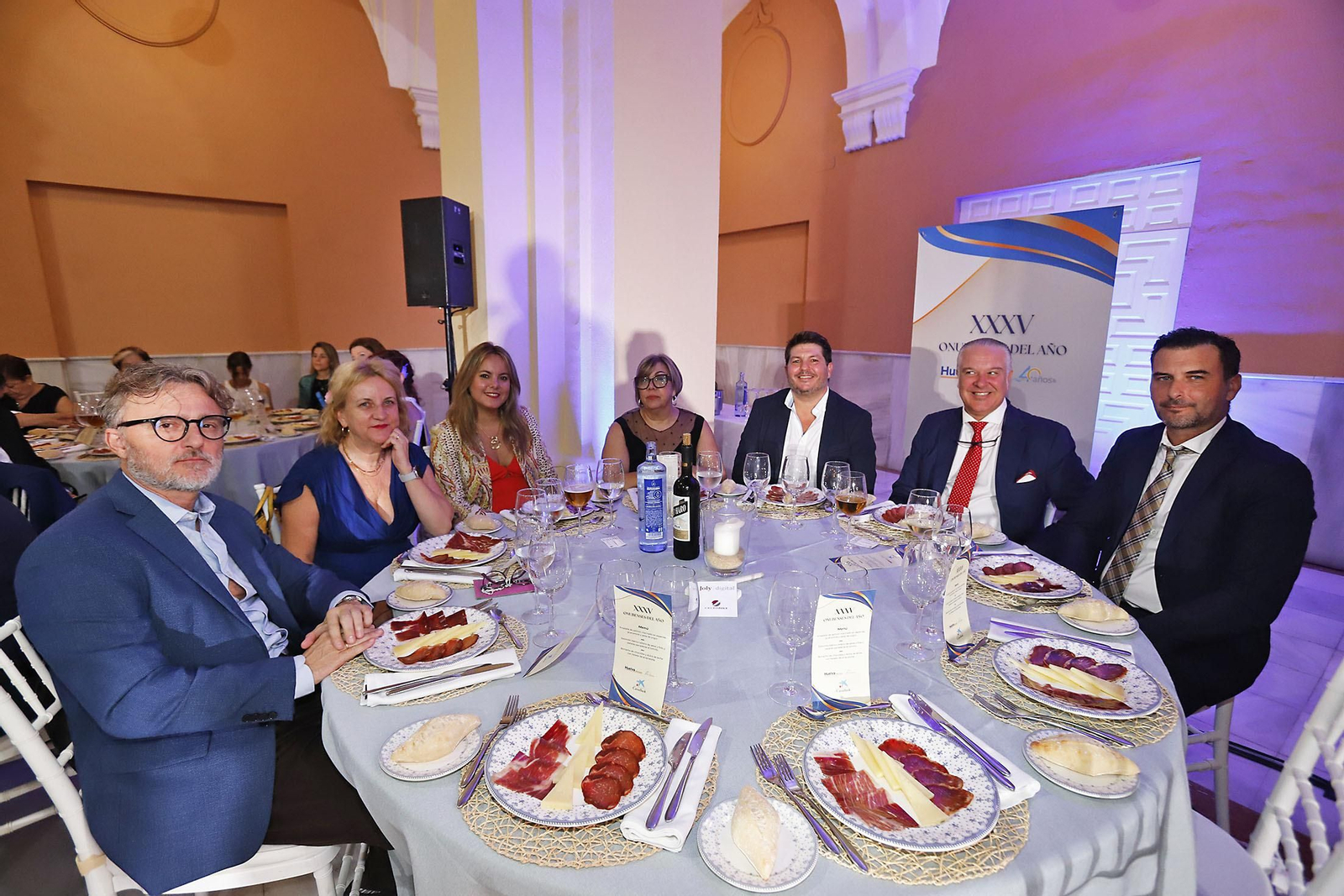 Imágenes de la recepción a los invitados a la gala de los Onubenses del Año